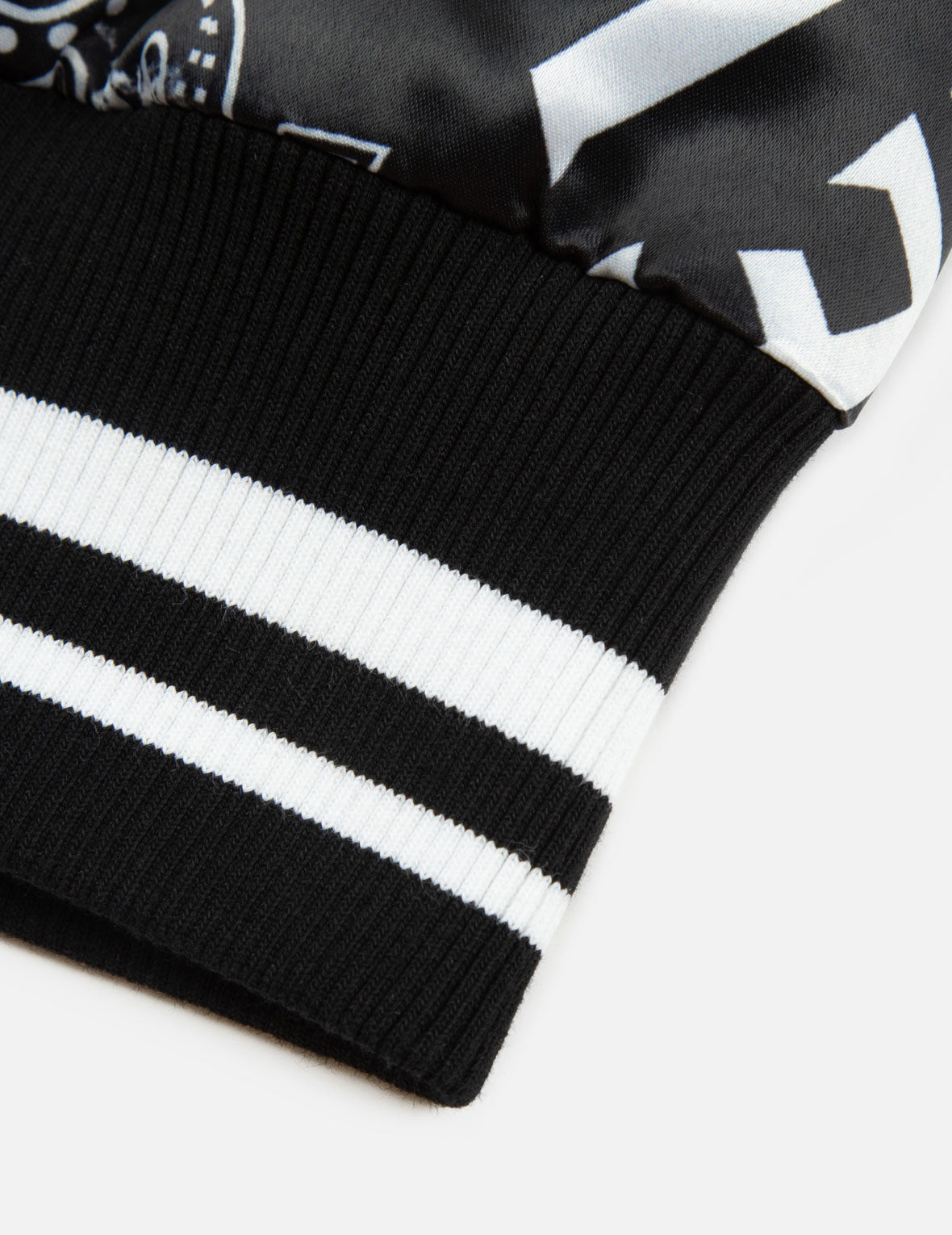 满地佩斯利印花夹层常规版型夹克