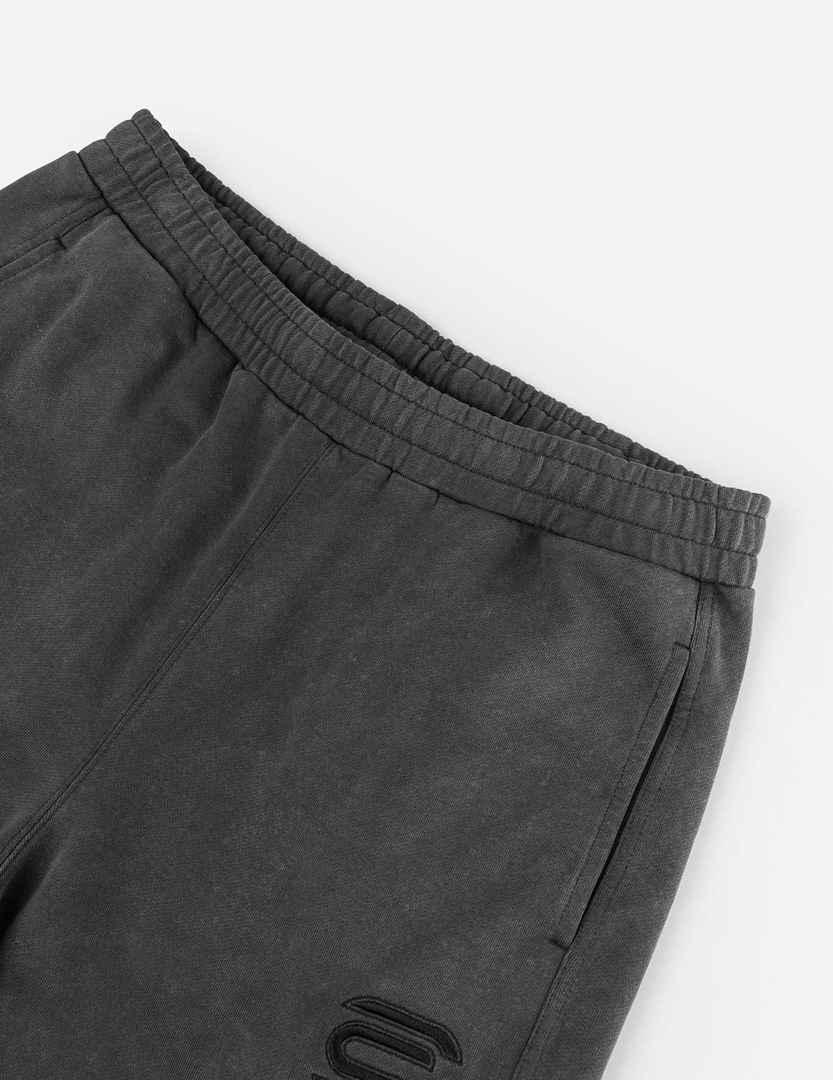 EVISUKURO E刺绣破损宽版运动裤