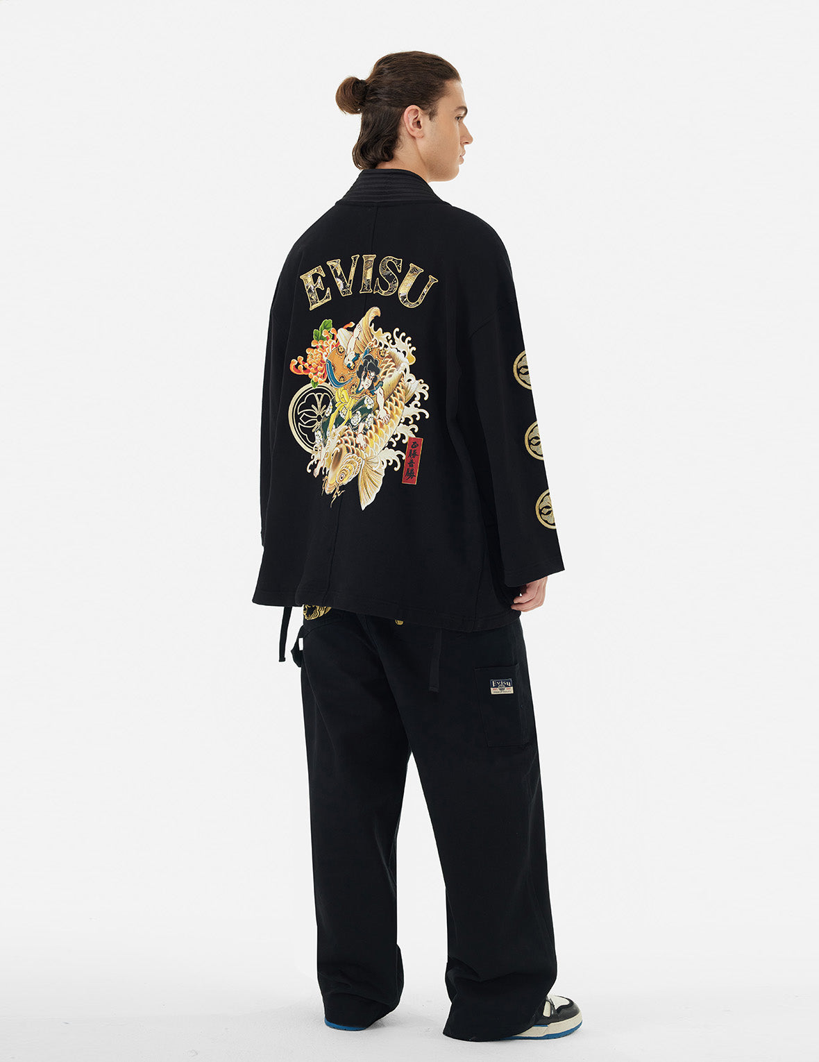 多重刺绣和印花宽版和服外套