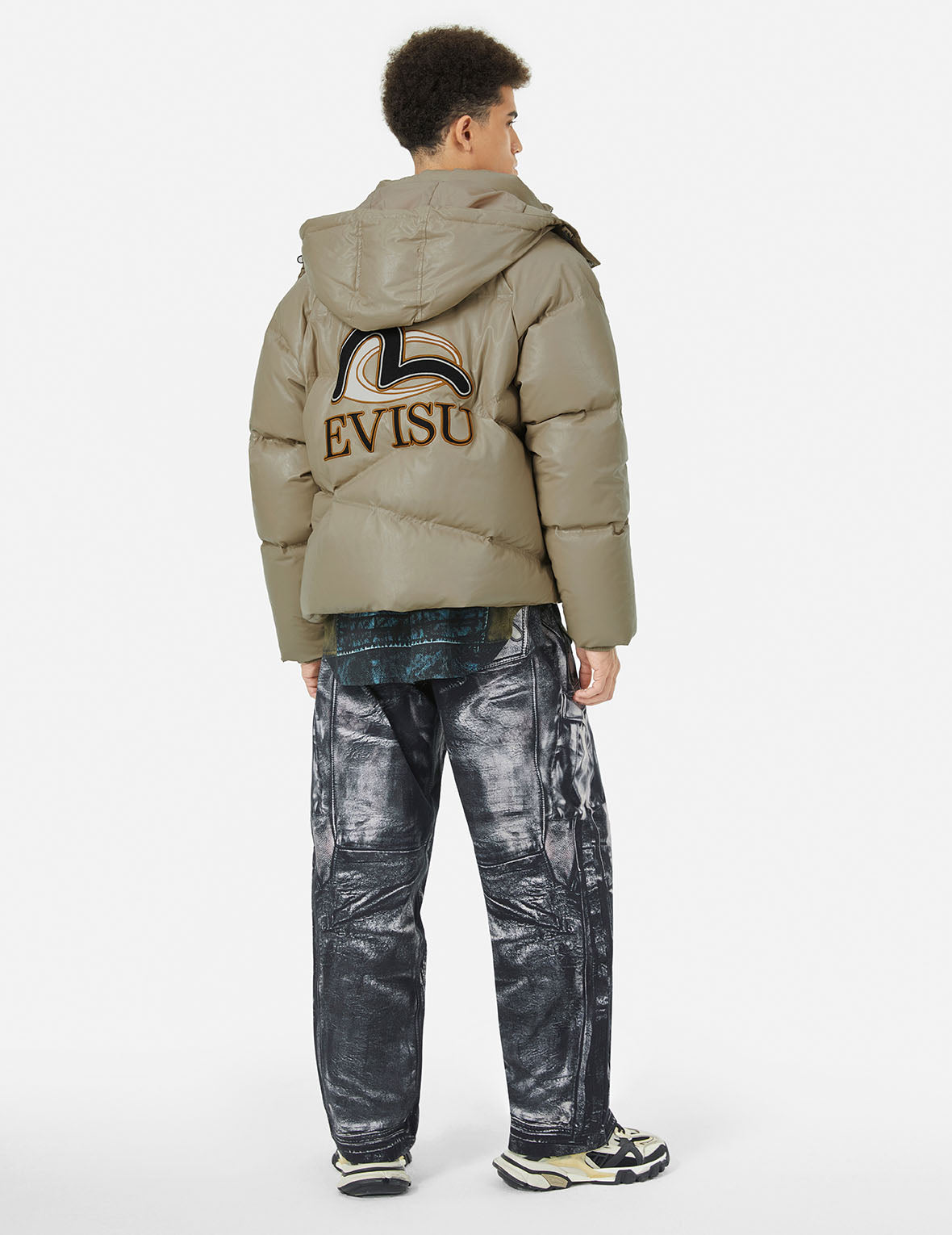 Logo and Seagull Applique Fashion Fit Down Jacket