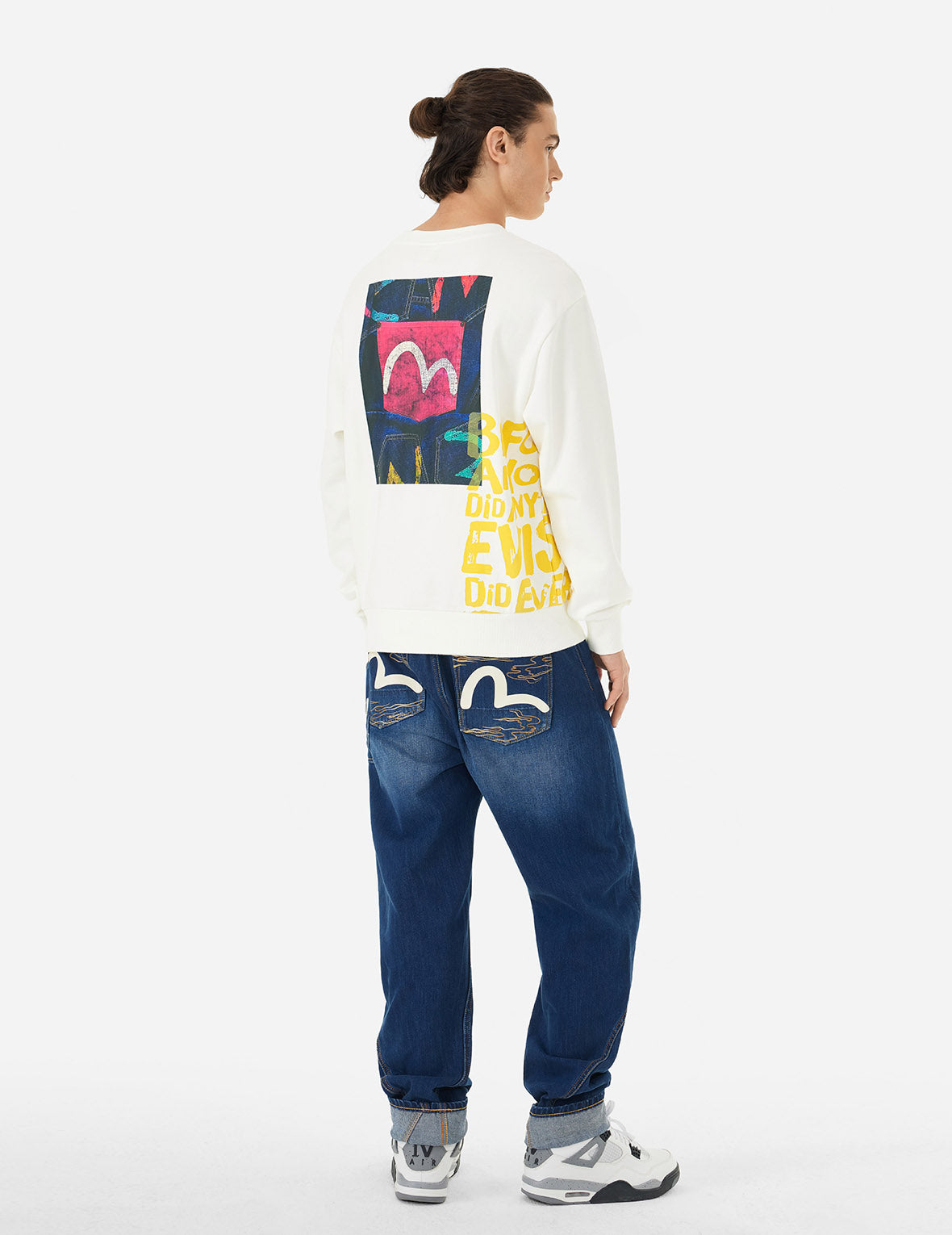 Seagull Pocket and Slogan Print Relax Fit Sweatshirt