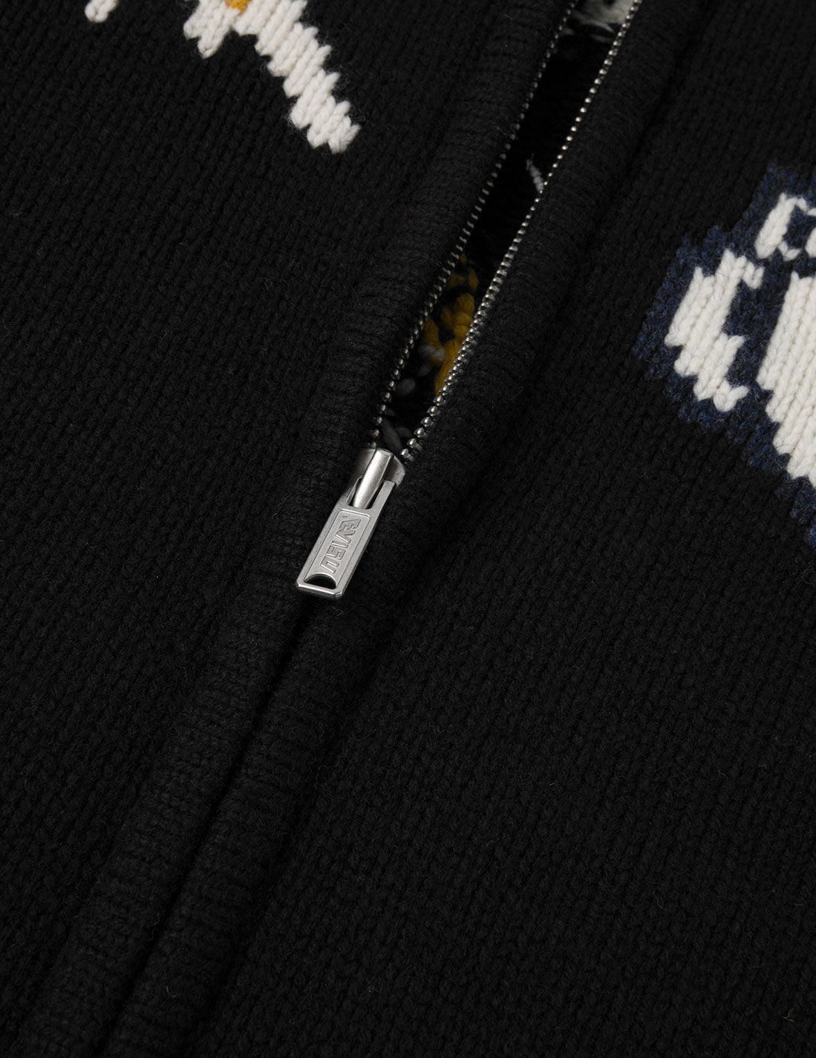 文字绘佛头嵌花宽版休闲编织羊毛外套