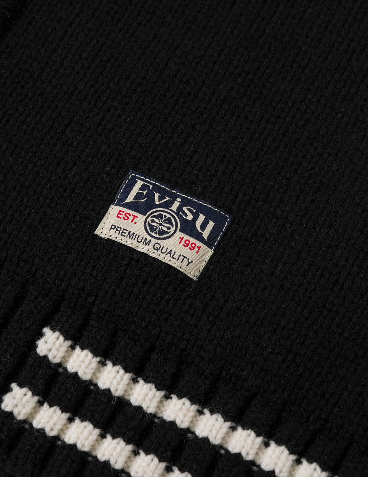 文字绘佛头嵌花宽版休闲编织羊毛外套