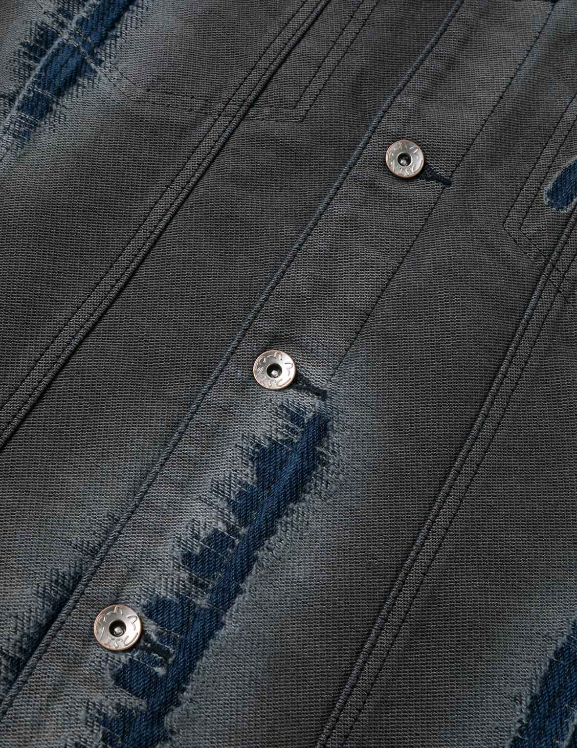 破损海鸥和商标印花宽版休闲牛仔外套