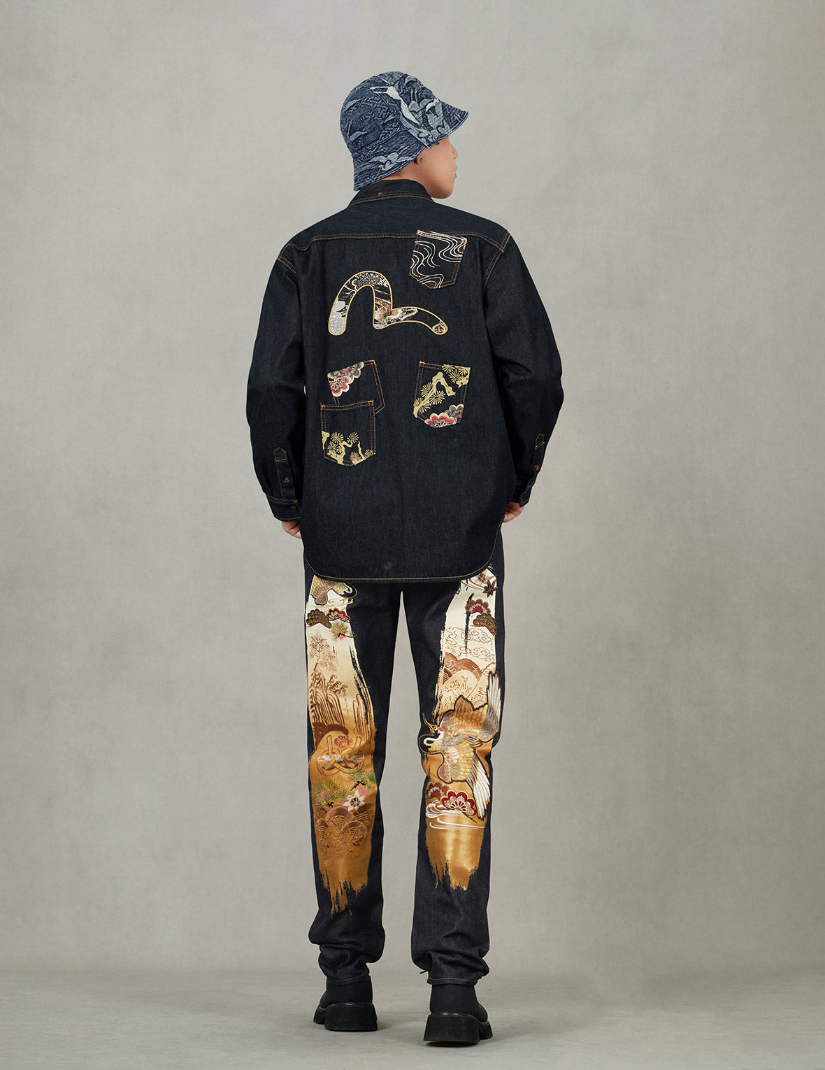 Multi-pocket and Barcode Seagull Embroidery Regular Fit Denim Shirt