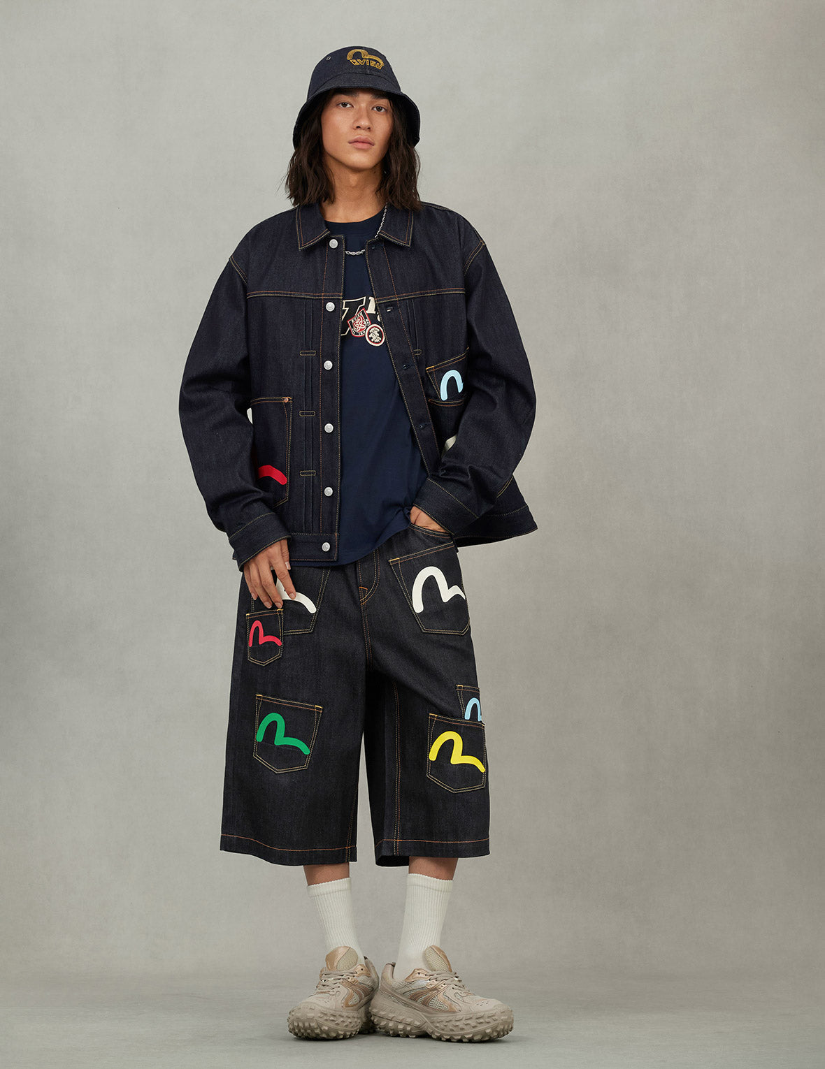 Seagull Print and Multi-Pocket Fashion Fit Denim Shorts