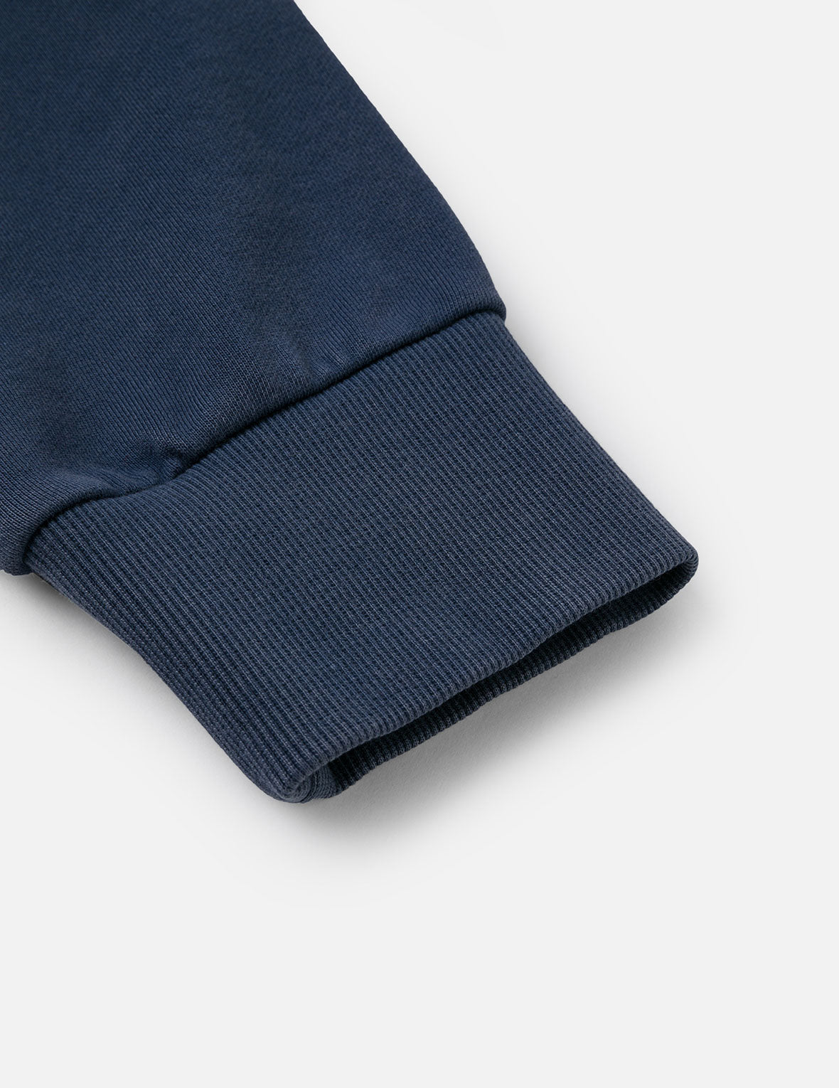 佛头和商标刺绣休闲卫衣