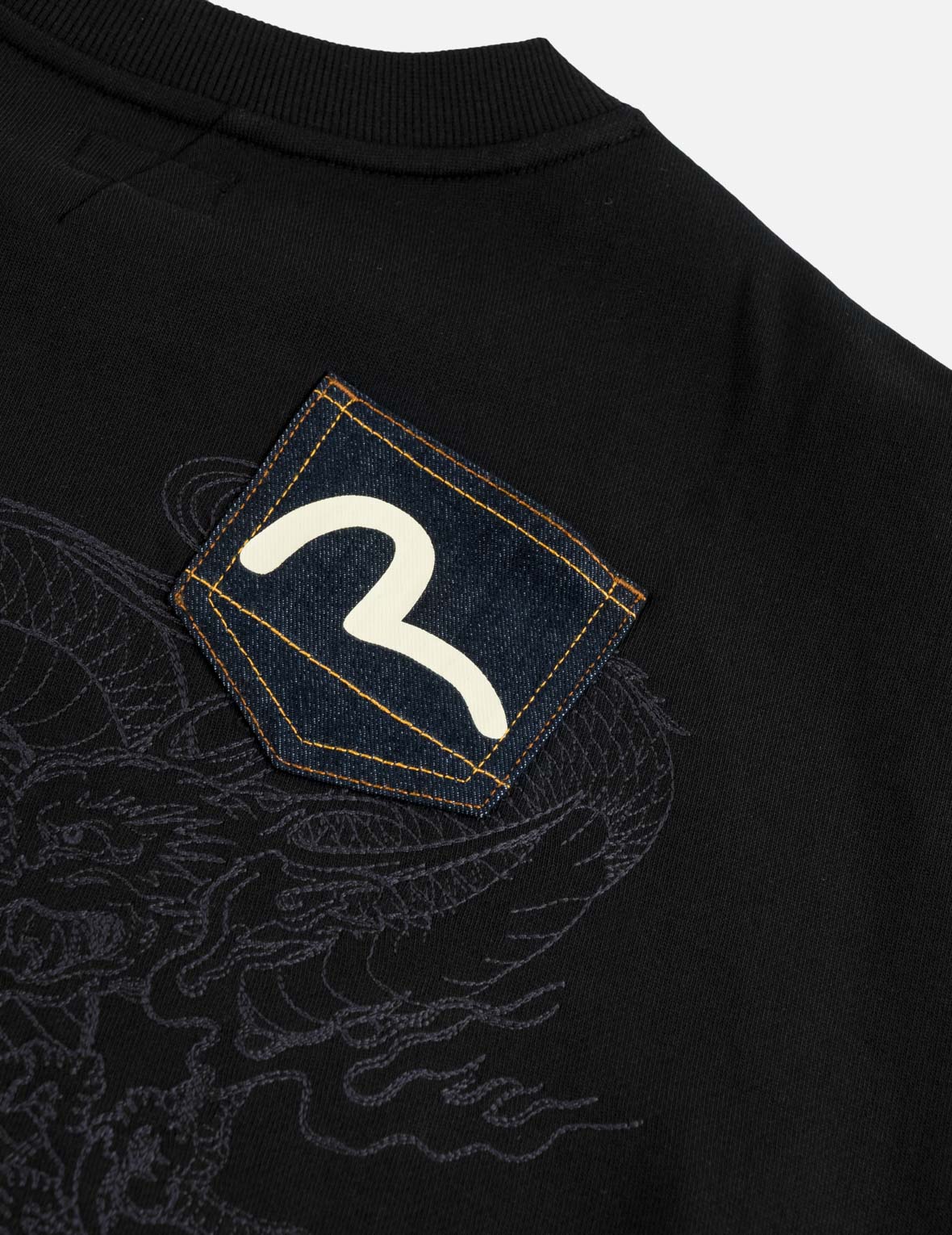 Flying Dragon Embroidered Multi-Pocket Sweatshirt