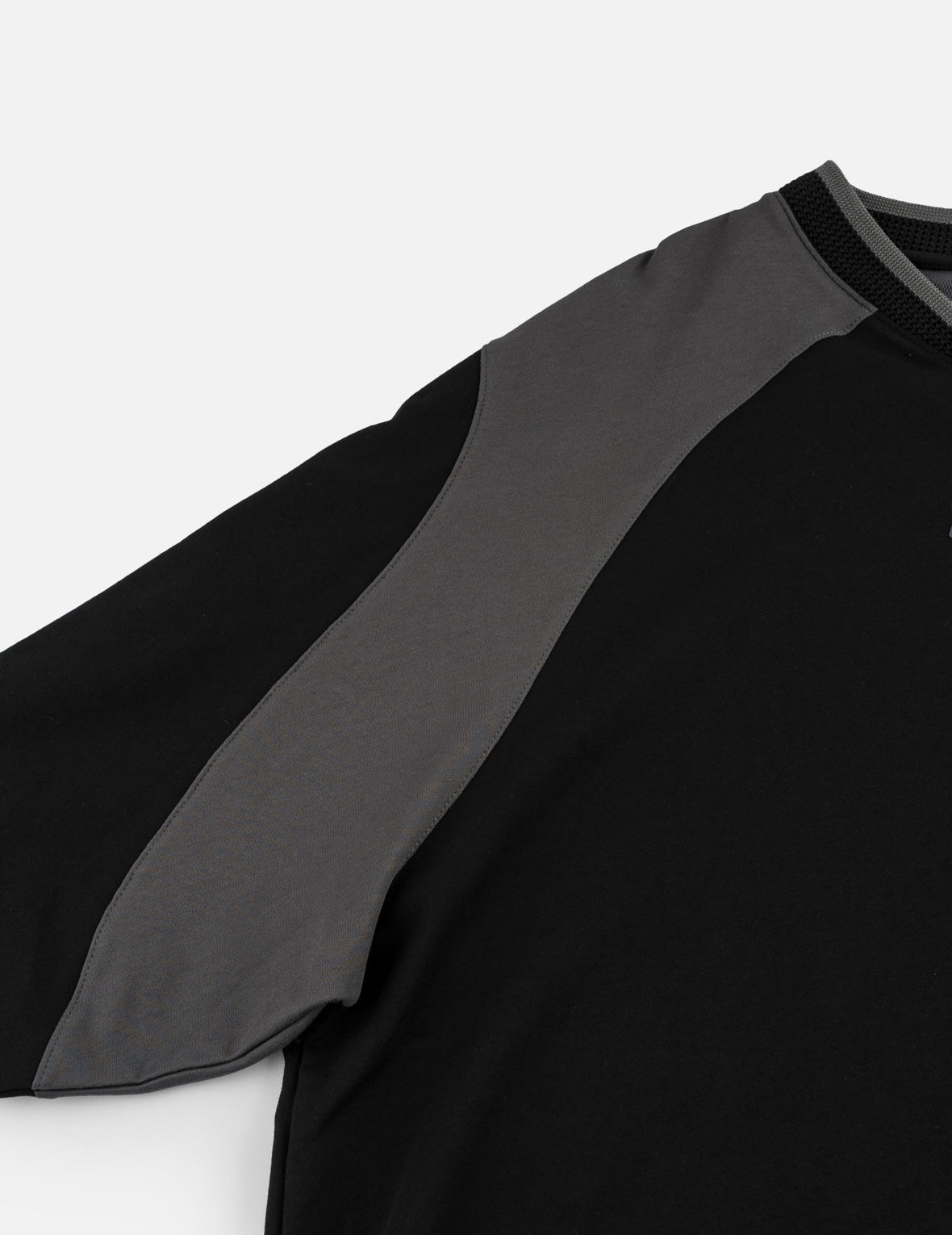 3D Logo Sport V-Neck Long-Sleeve T-Shirt