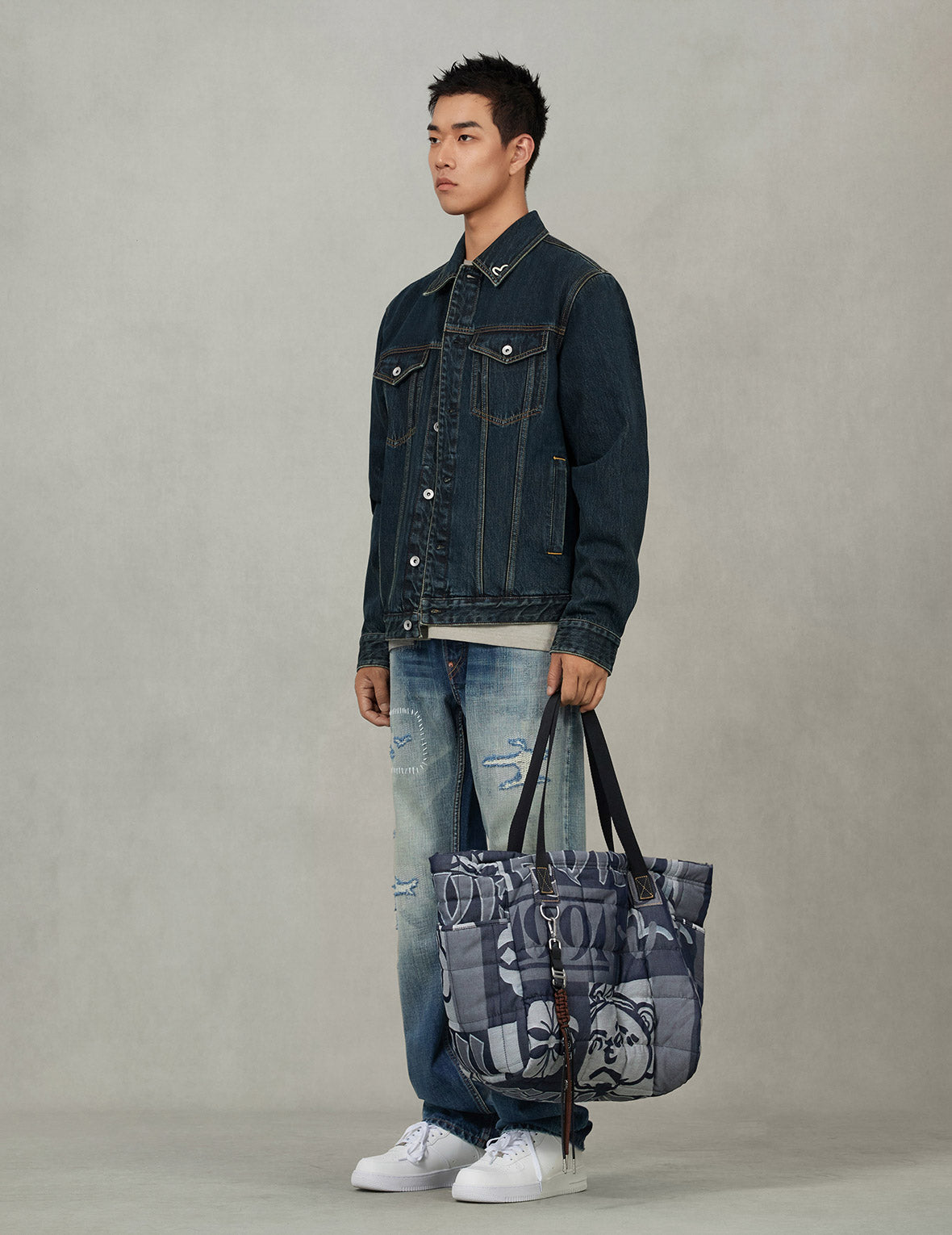 满地商标提花印花牛仔手提包