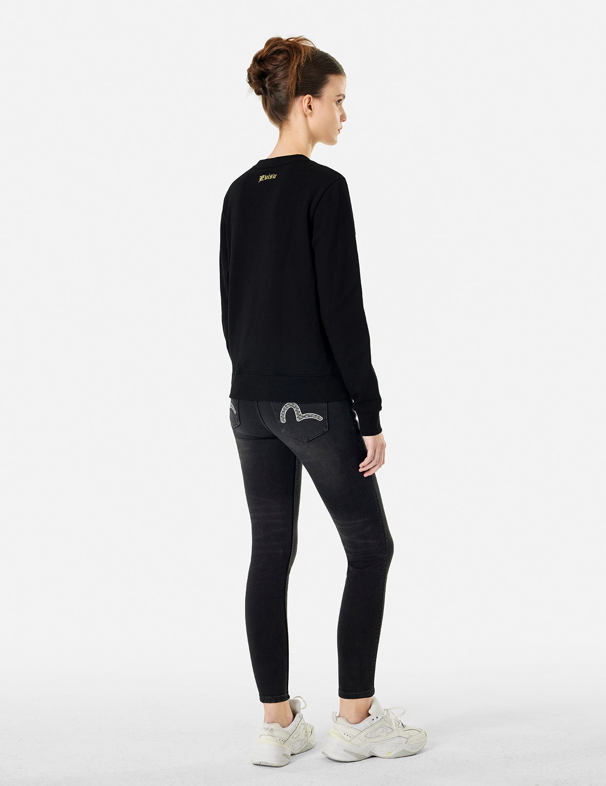 海鸥织锦贴布和商标刺绣常规版型卫衣