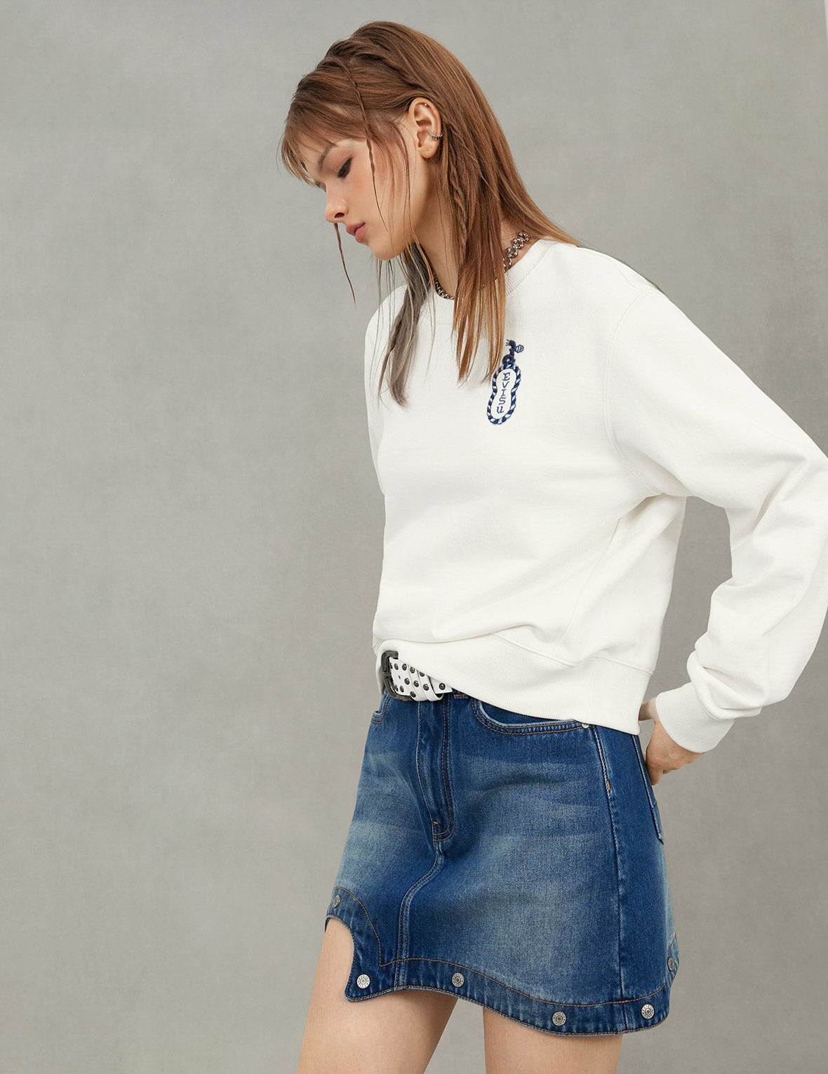 小猫和商标刺绣常规版型卫衣