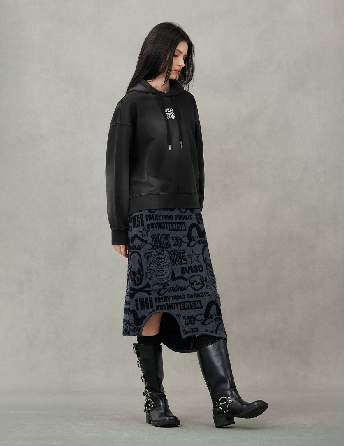 毛茸茸小猫大M印花短款连帽卫衣