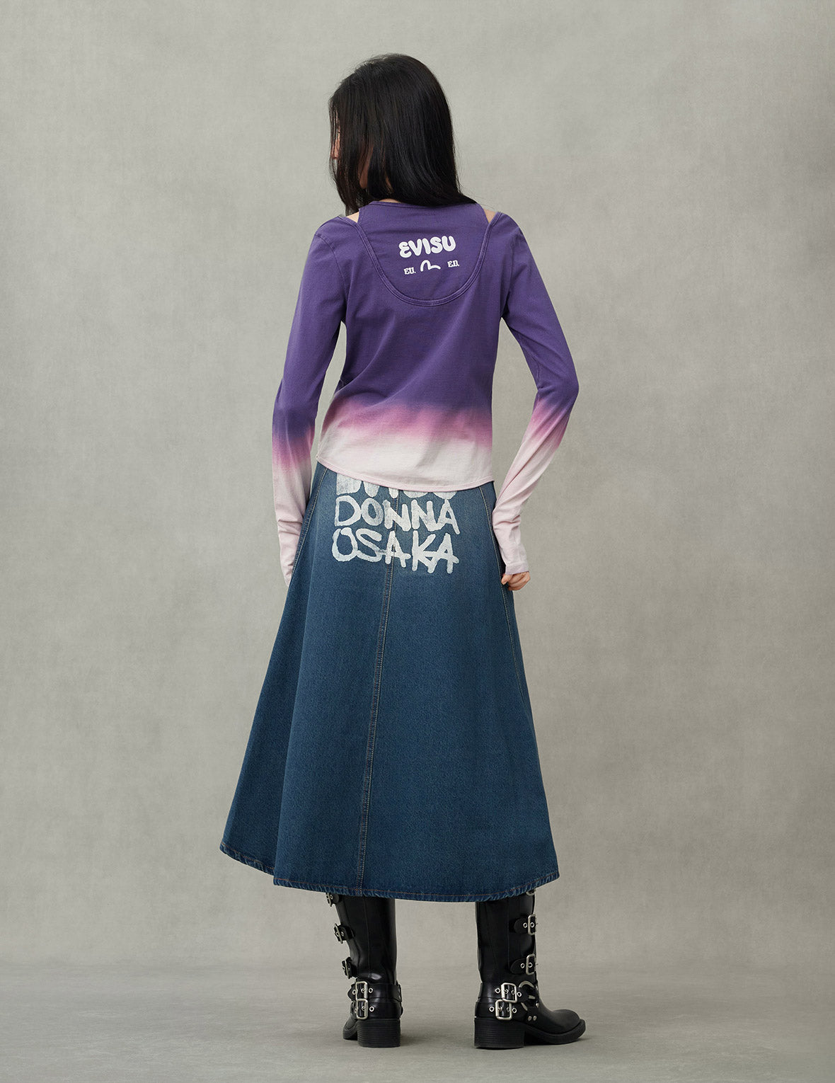 渐变扎染和商标印花常规版型假两件长袖上衣