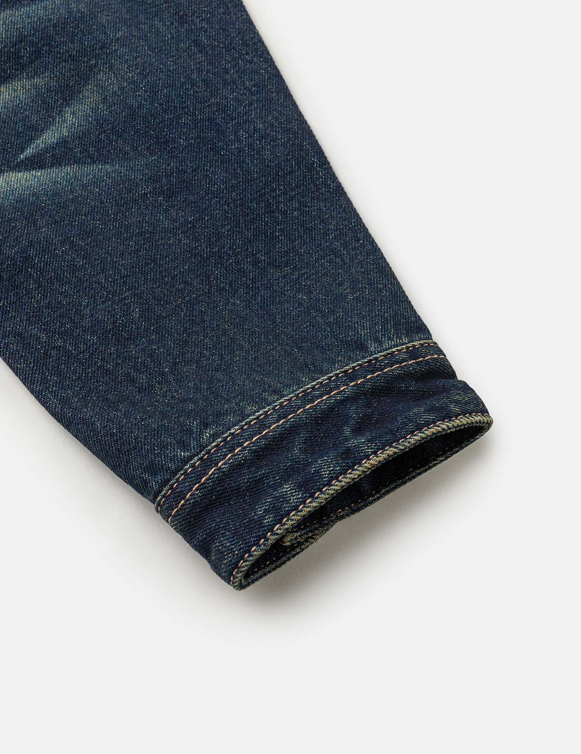 叠层口袋牛仔工装夹克