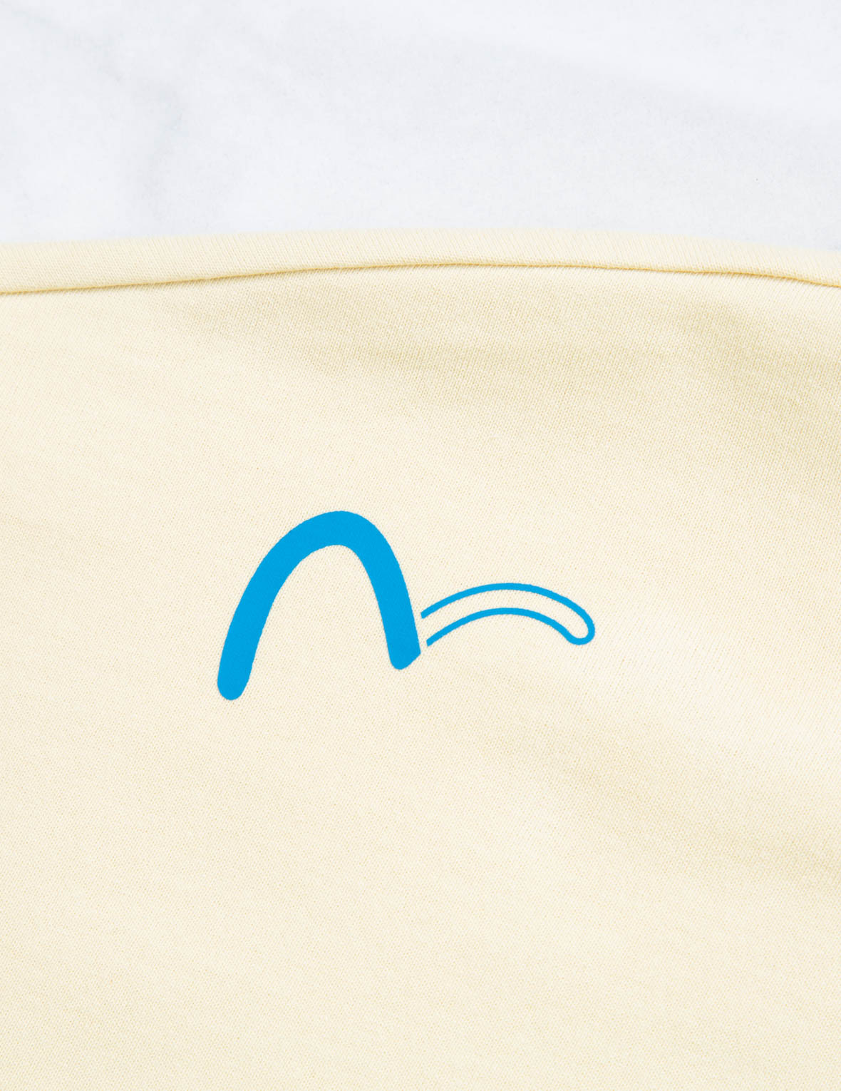 KURO BLACK Logo Print T-shirt