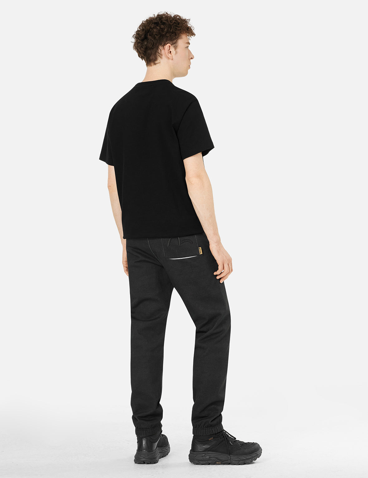 海鸥刺绣和商标印花常规版型T恤