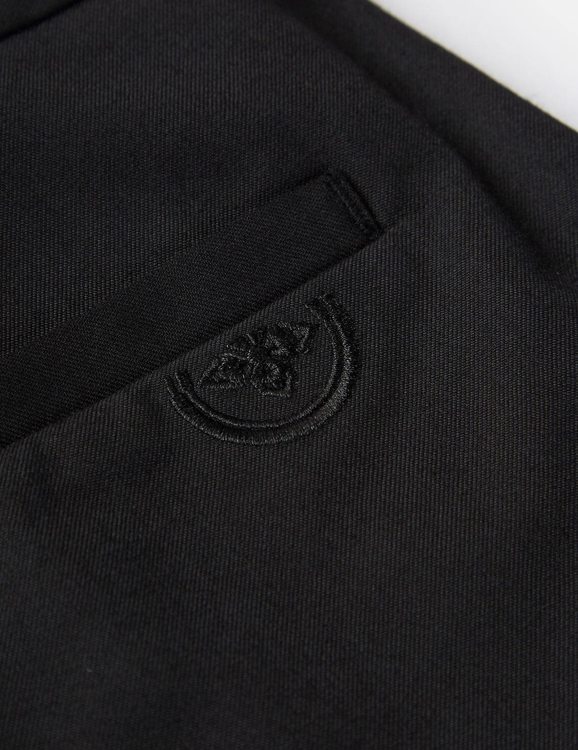 Partial Leather Buckle Belt Shorts