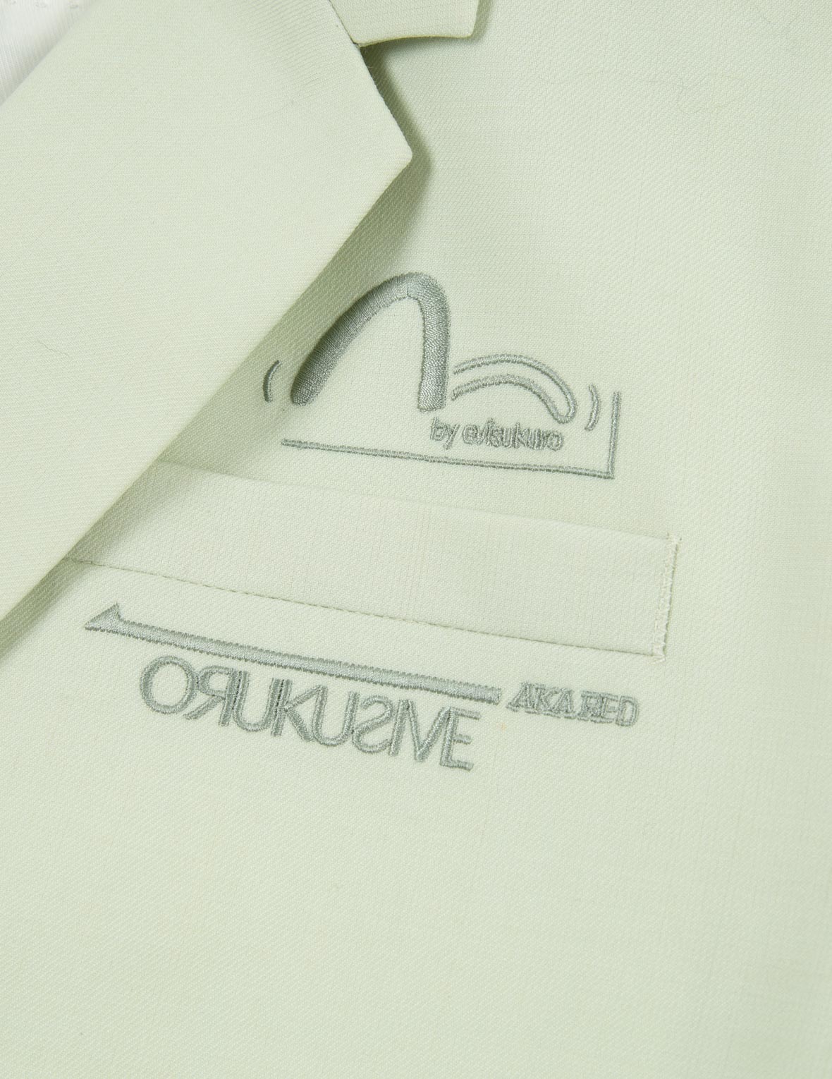 小海鸥刺绣西装外套