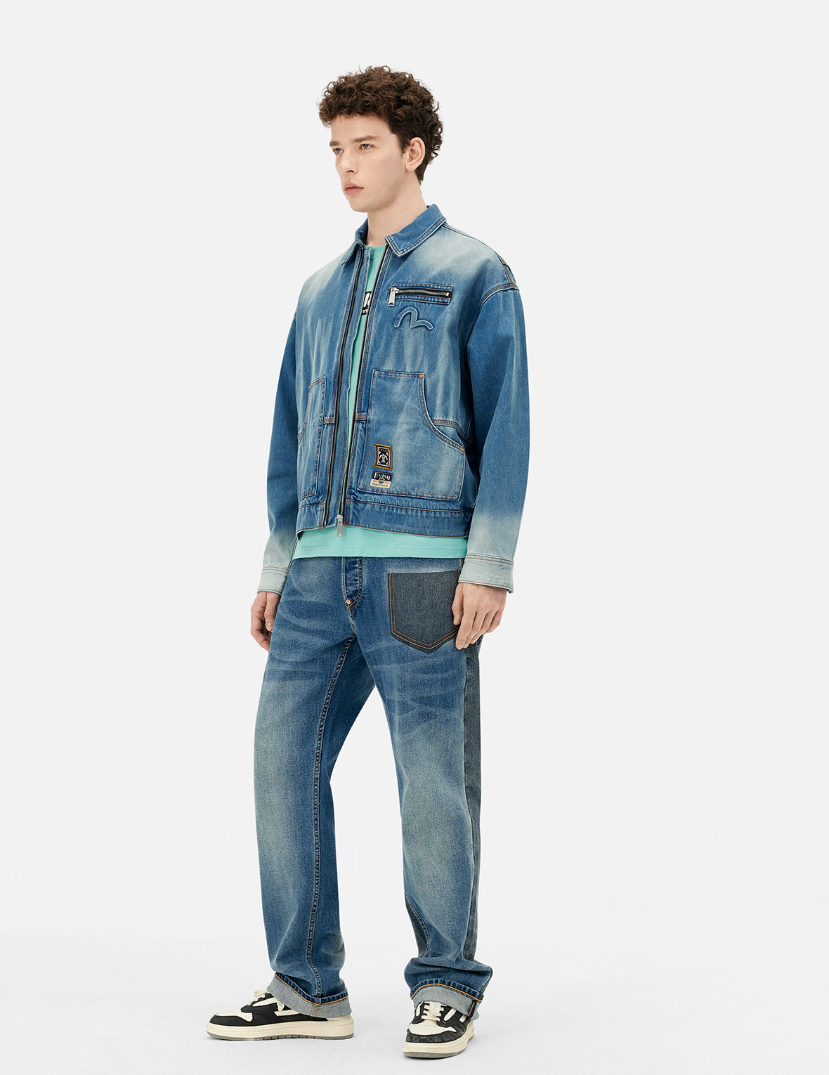 Emboss Kamon Relax Fit Worker Denim Jacket