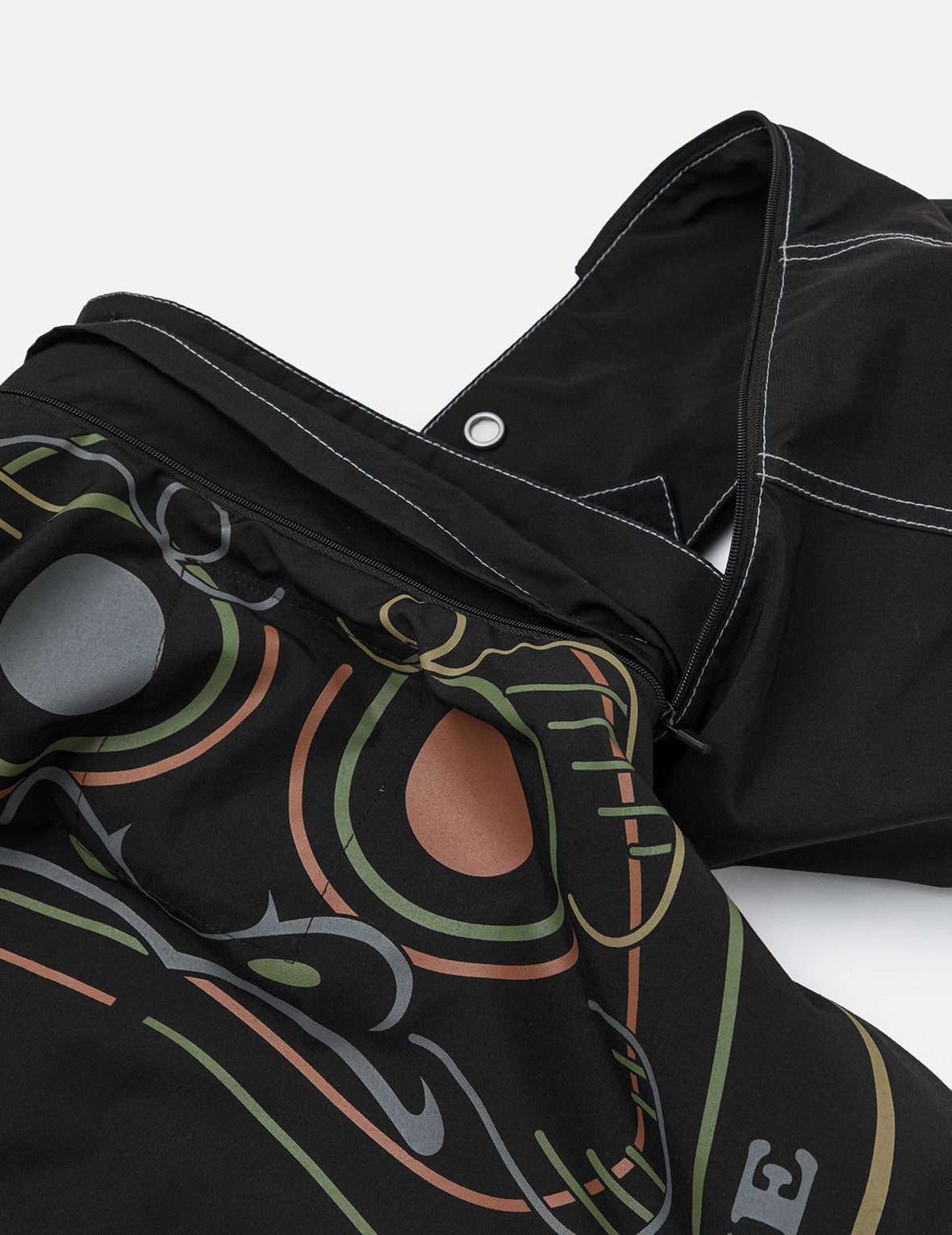 达摩印花和商标貼布宽版休闲连帽外套