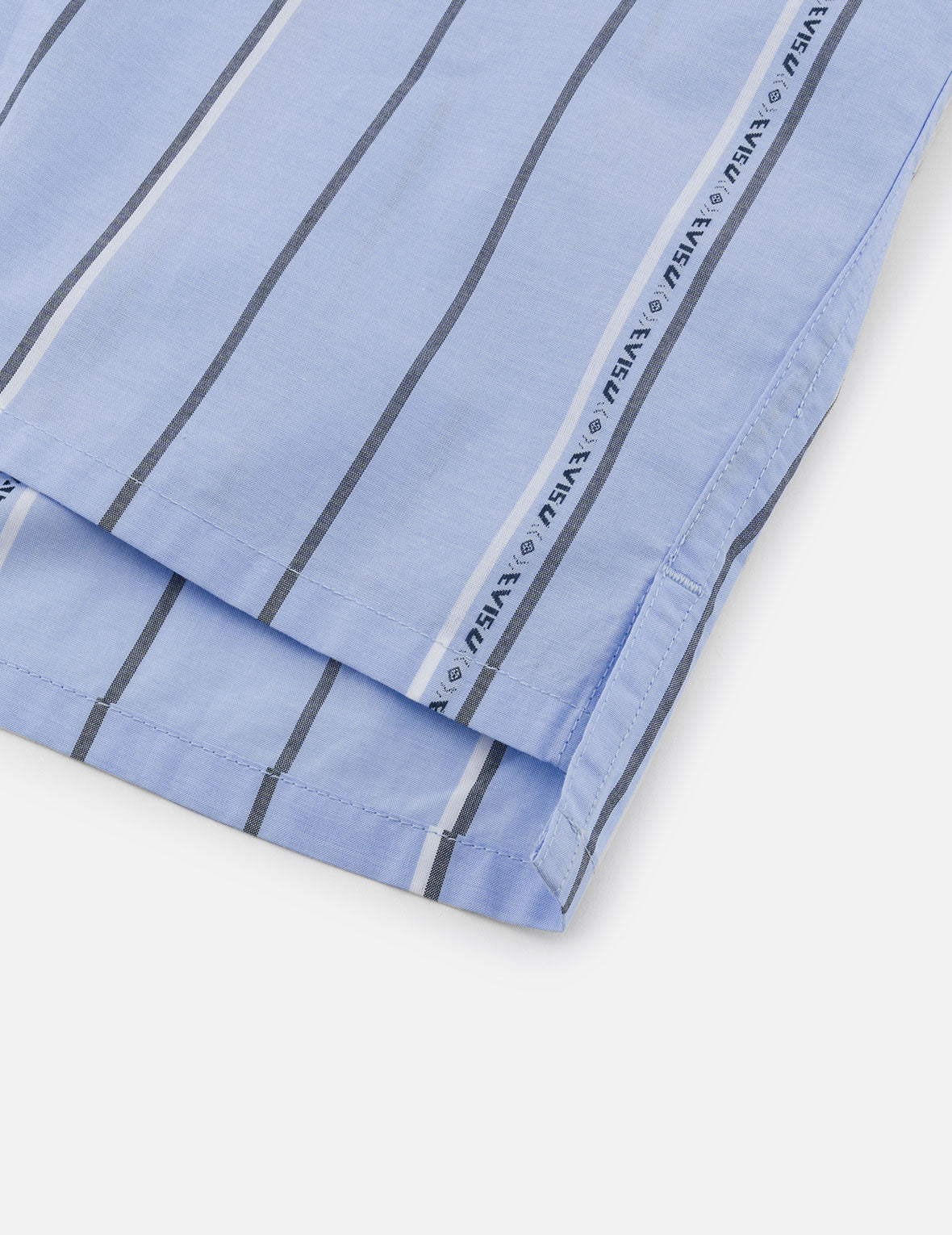 条纹纱线染色商标和海鸥刺绣时尚版型衬衣