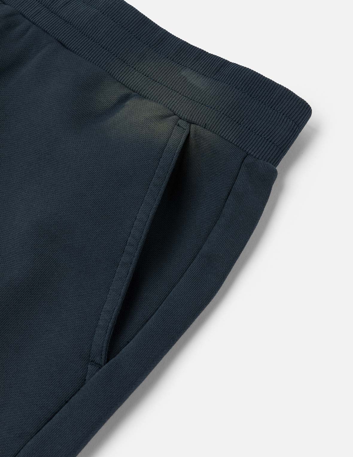 商标贴布绣时尚版型运动短裤