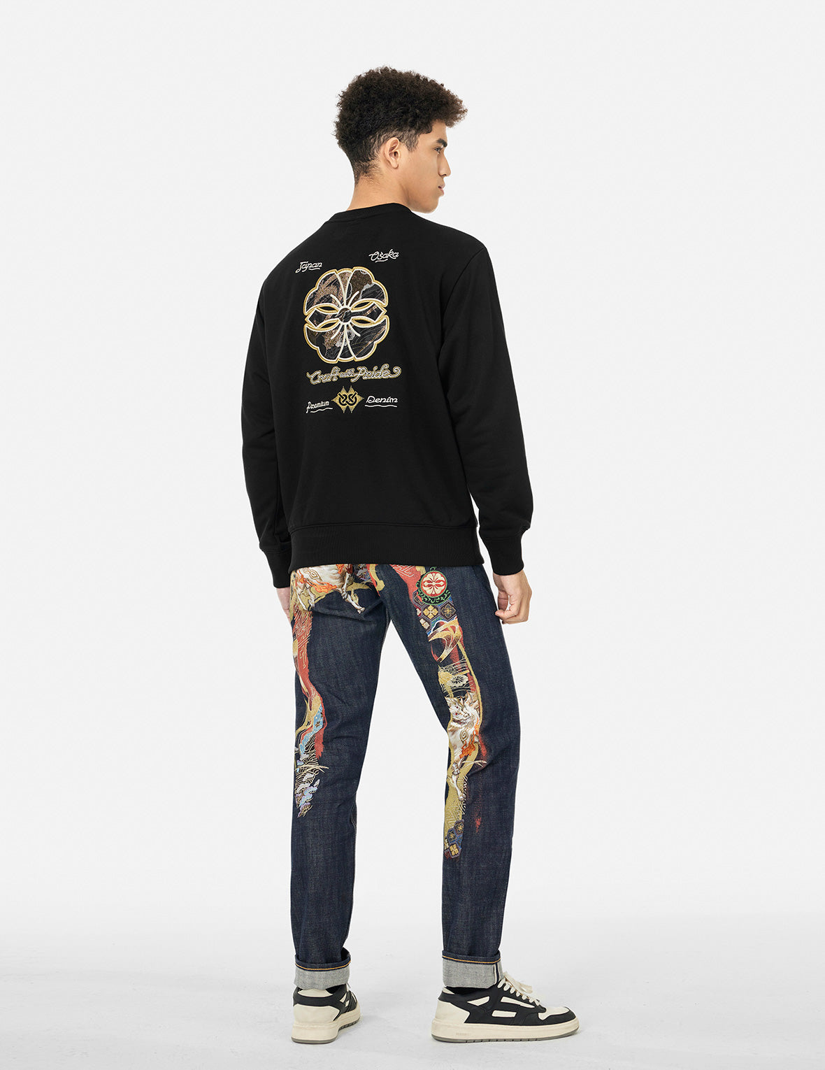 Kamon and Logo Brocade Applique Relax Fit Sweatshirts