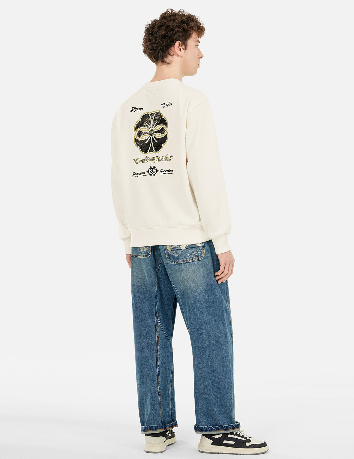 Kamon and Logo Brocade Applique Relax Fit Sweatshirts