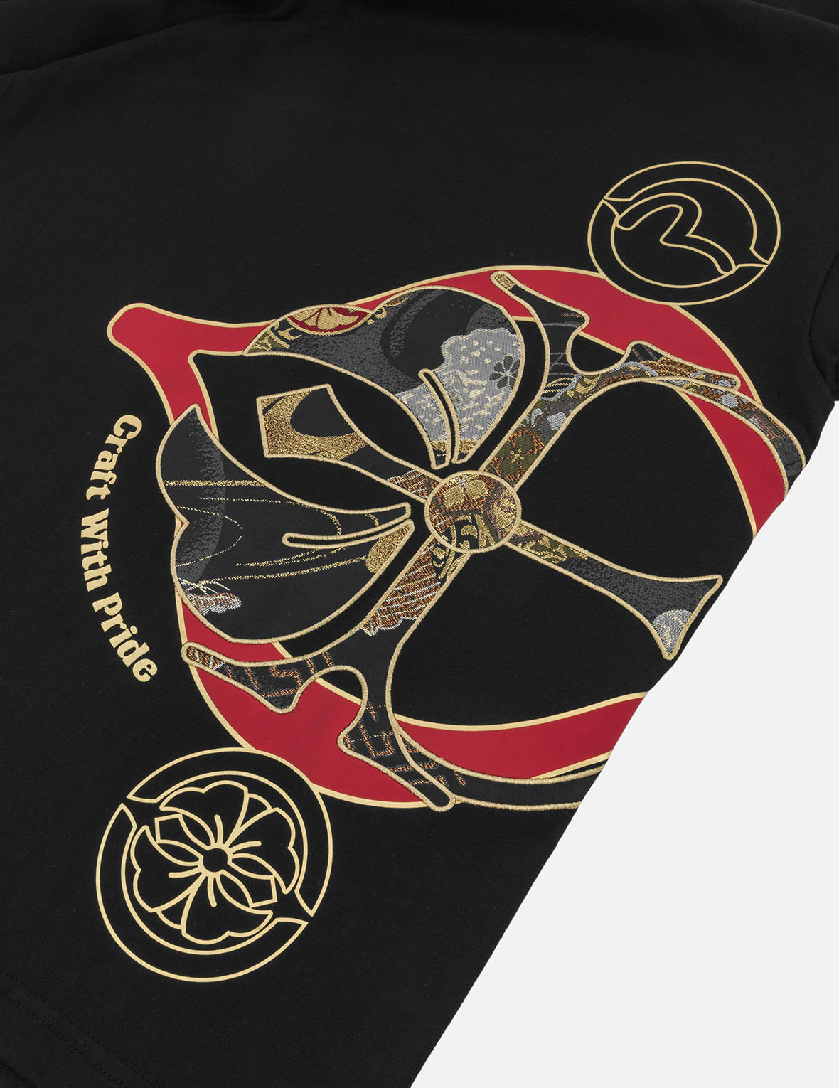 Brocade logo and Kamon Appliqué Relax Fit T-shirt