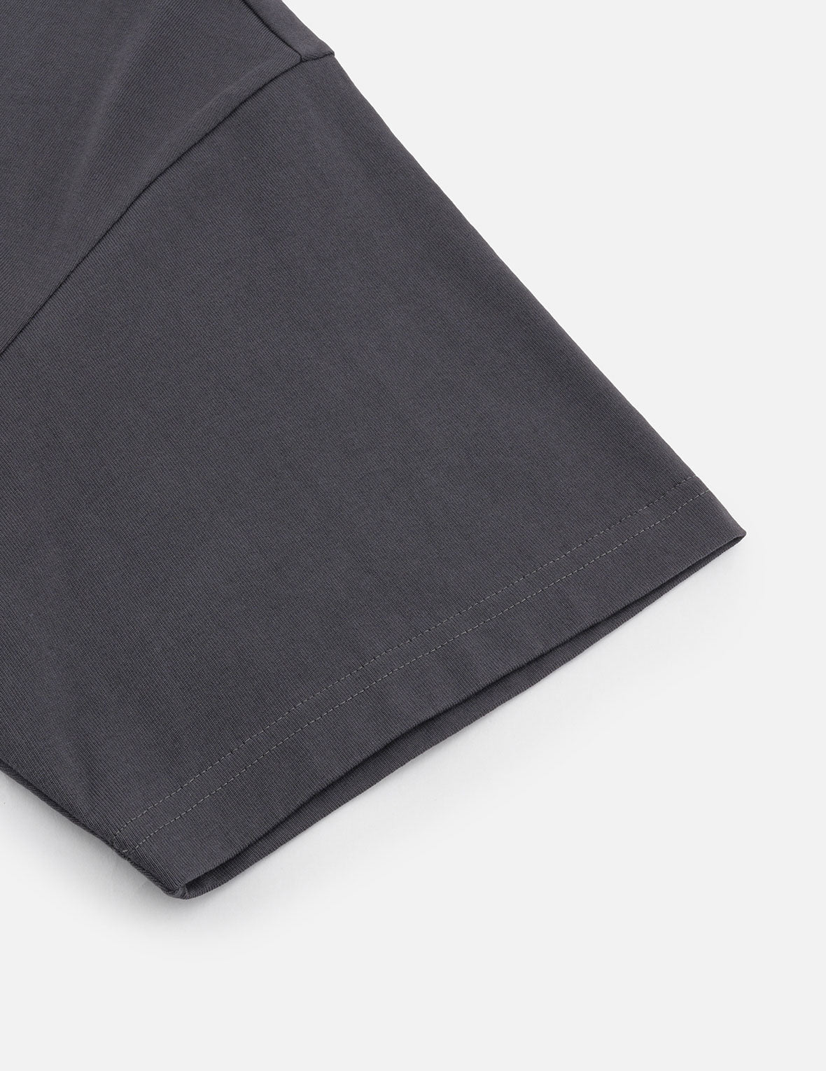 海鸥印花和日式贴布商标宽版休闲T恤