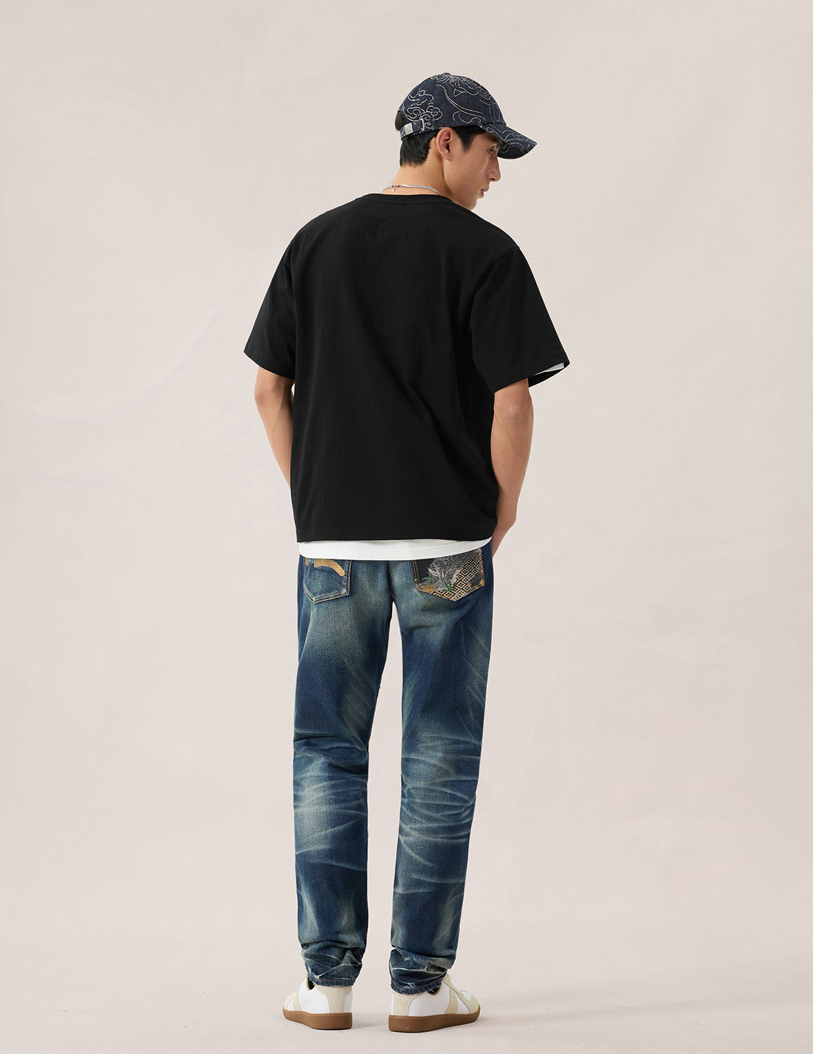 Brocade Seagull Appliqué T-Shirt