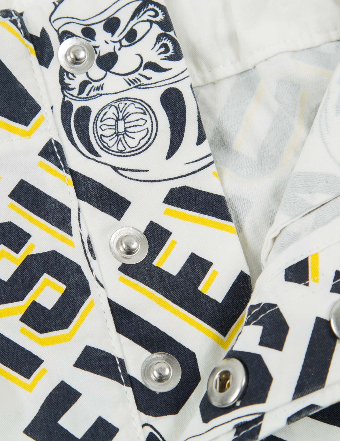 满地标志与神社伙伴达磨印花短裤