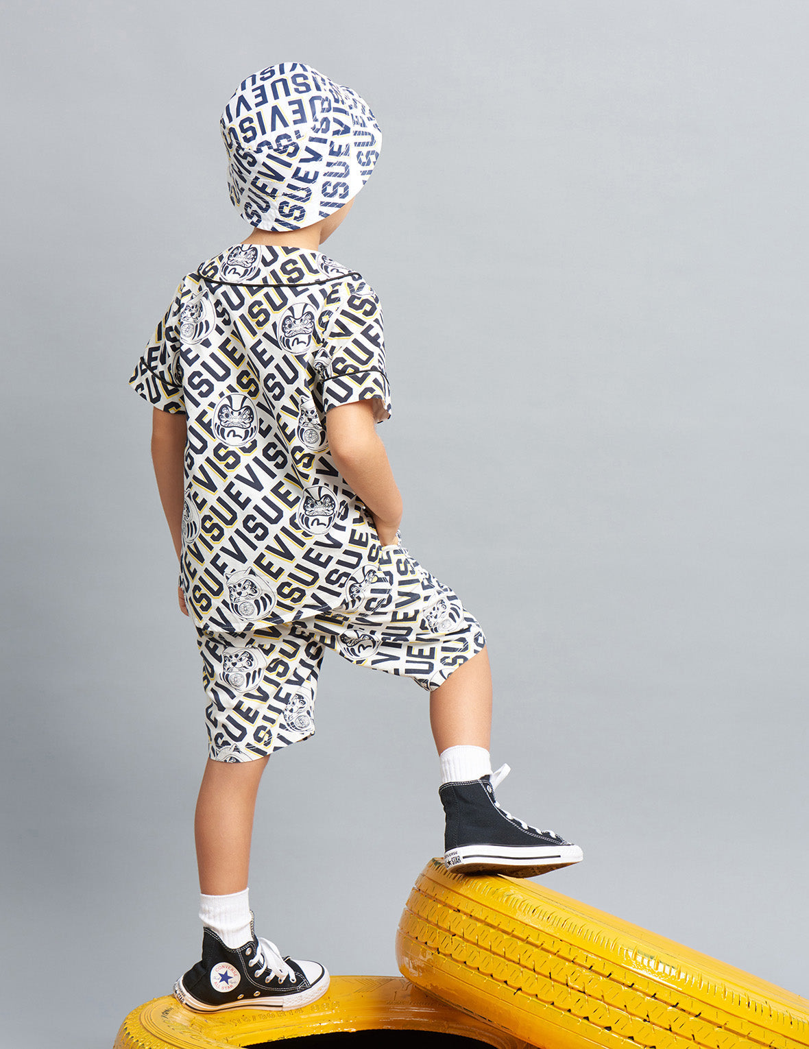 满地标志与神社伙伴达磨印花短裤