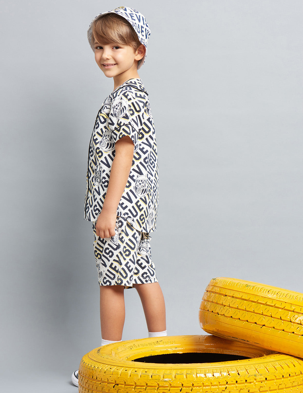 满地标志与神社伙伴达磨印花短裤