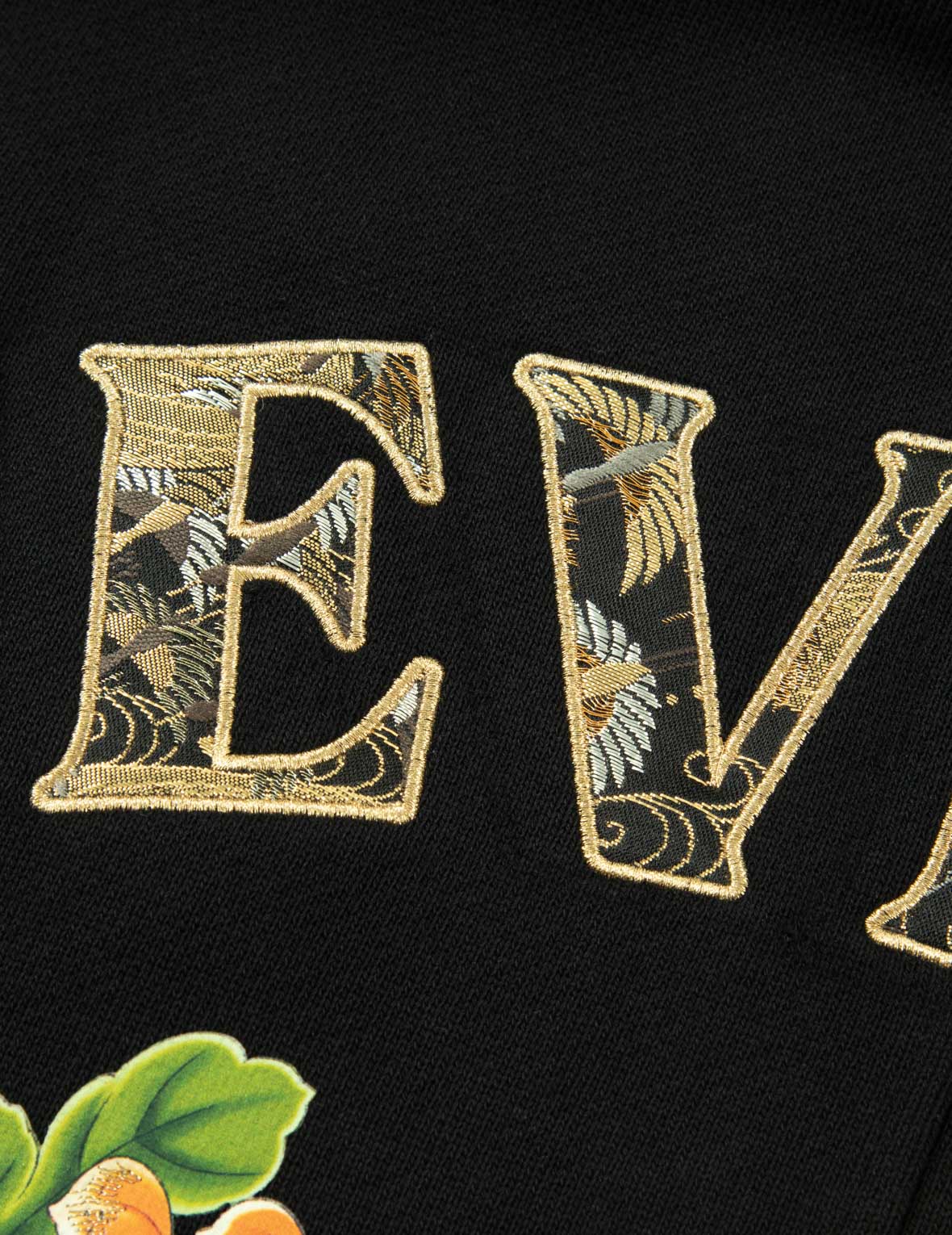 多重刺绣和印花宽版和服外套