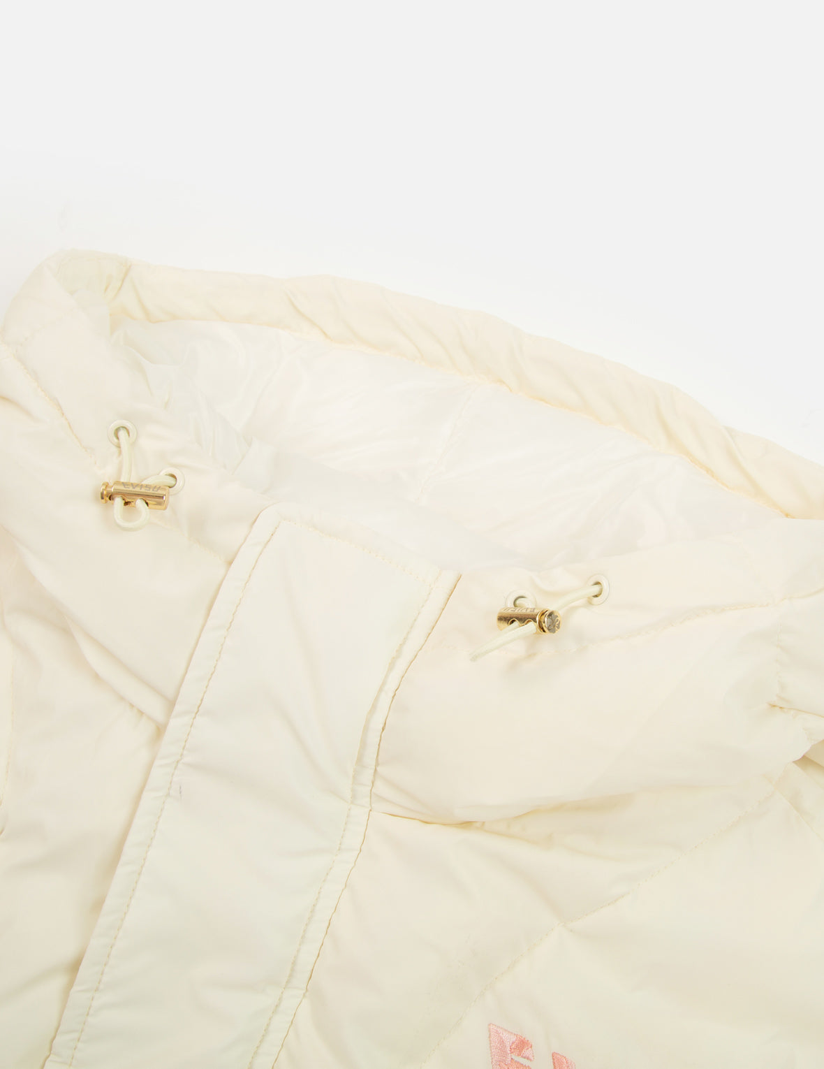 迷彩商标刺绣羽绒外套