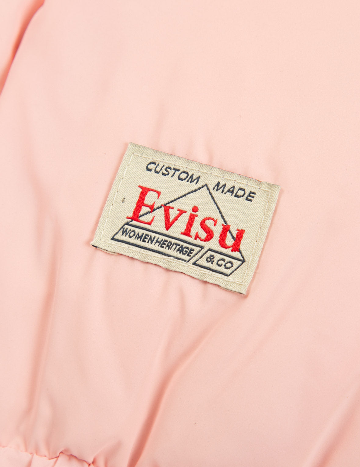 迷彩商标刺绣羽绒外套