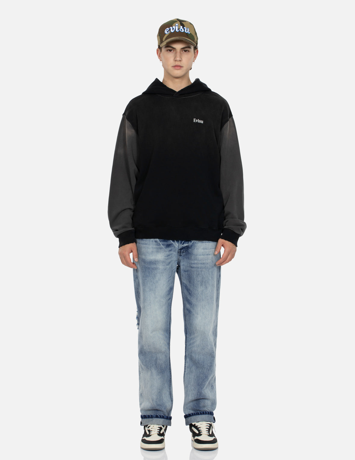 大M破洞直筒洗水牛仔裤