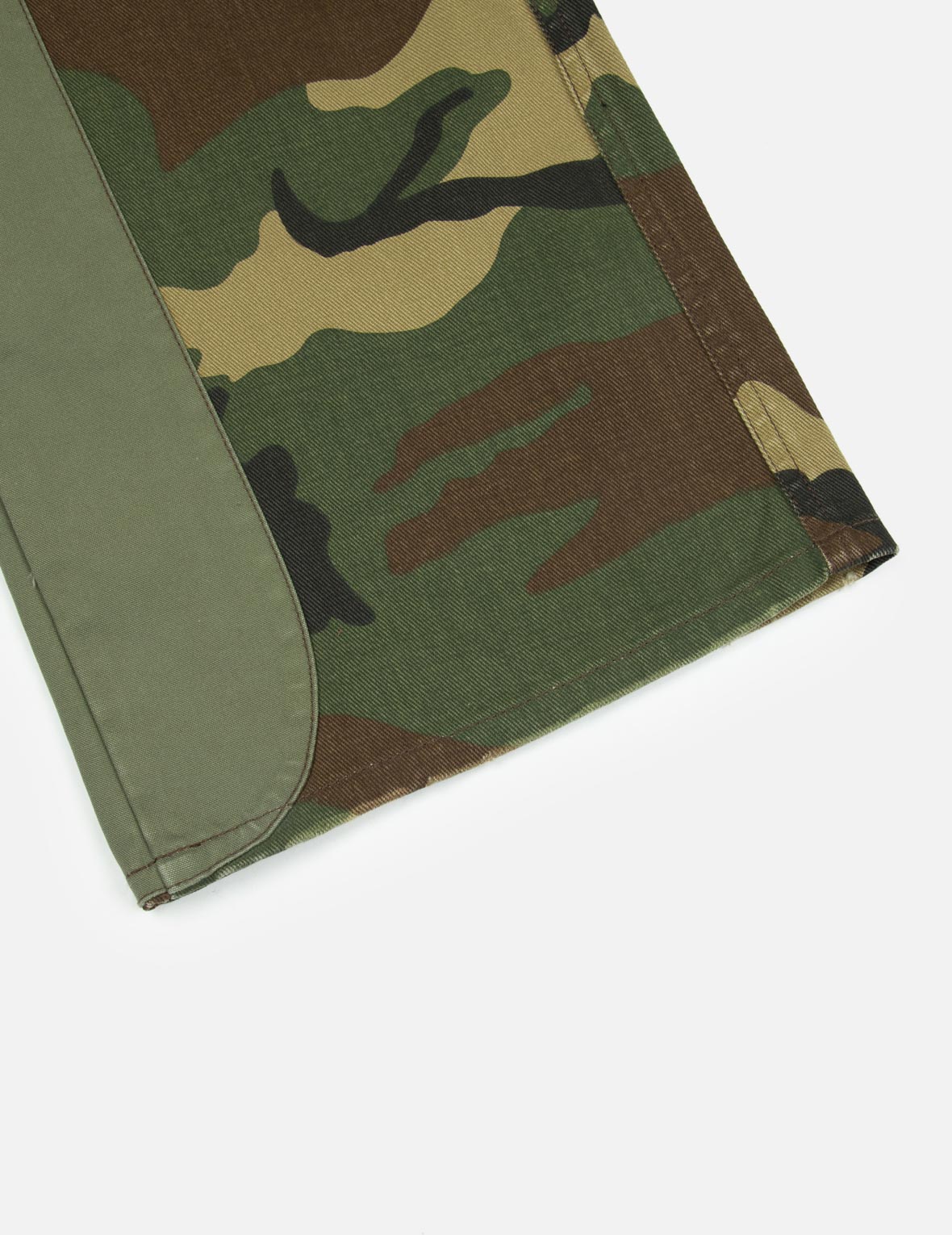 海鸥贴布刺绣松身阔腿迷彩伞兵工装裤