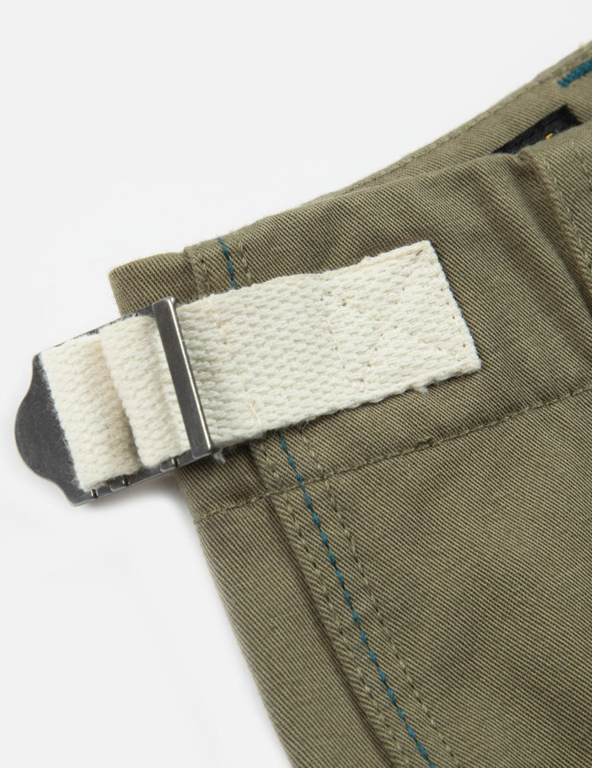 模板标语及小海鸥印花百慕达短裤