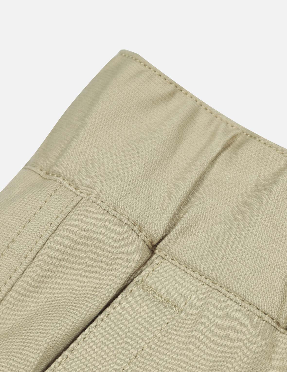 海鸥刺绣和佛头拼布宽版休闲短裤