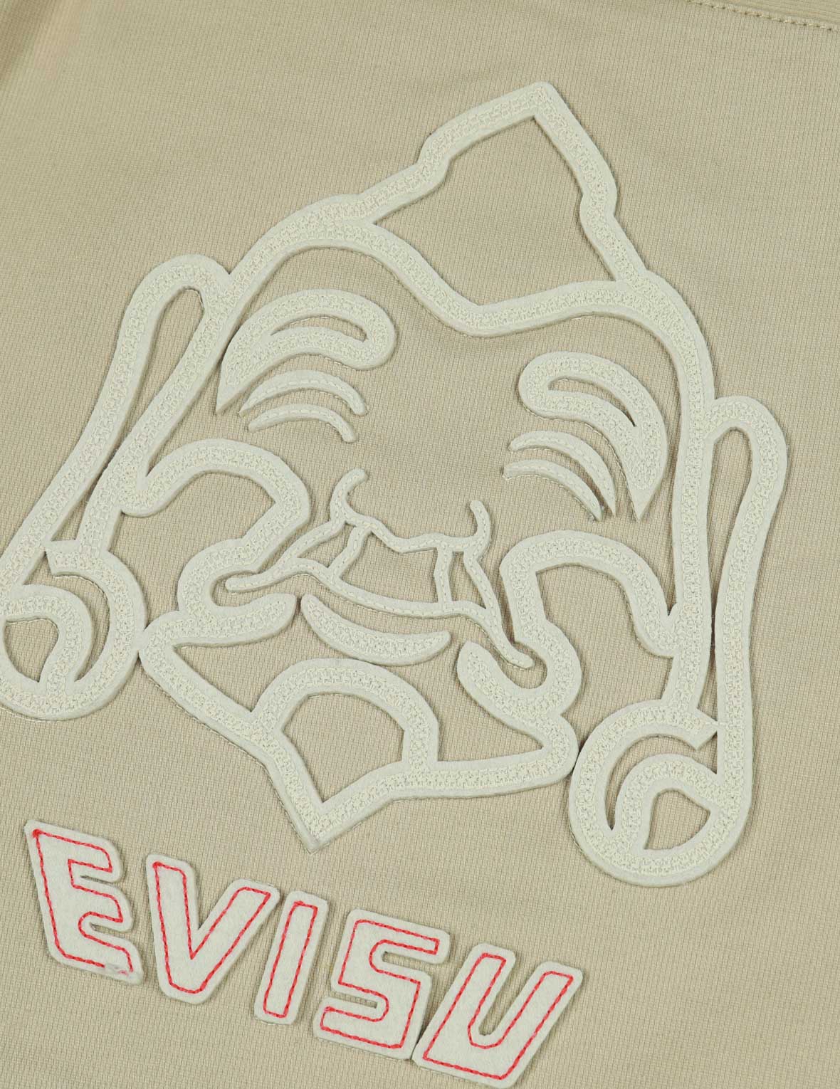 海鸥刺绣和佛头拼布宽版休闲短裤