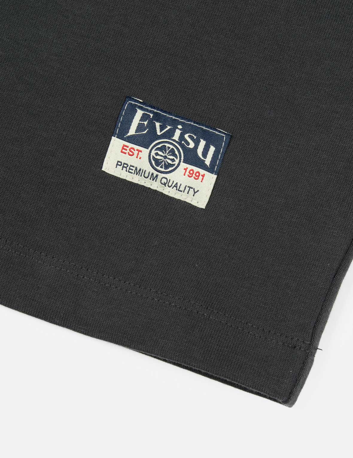 商标刺绣和"海天羽鲤"印花宽版休闲T恤