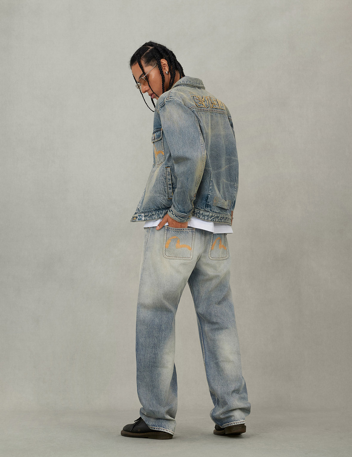 Distressed Seagull Print and Frayed Logo Patch Embroidery Relax Fit Denim Jacket