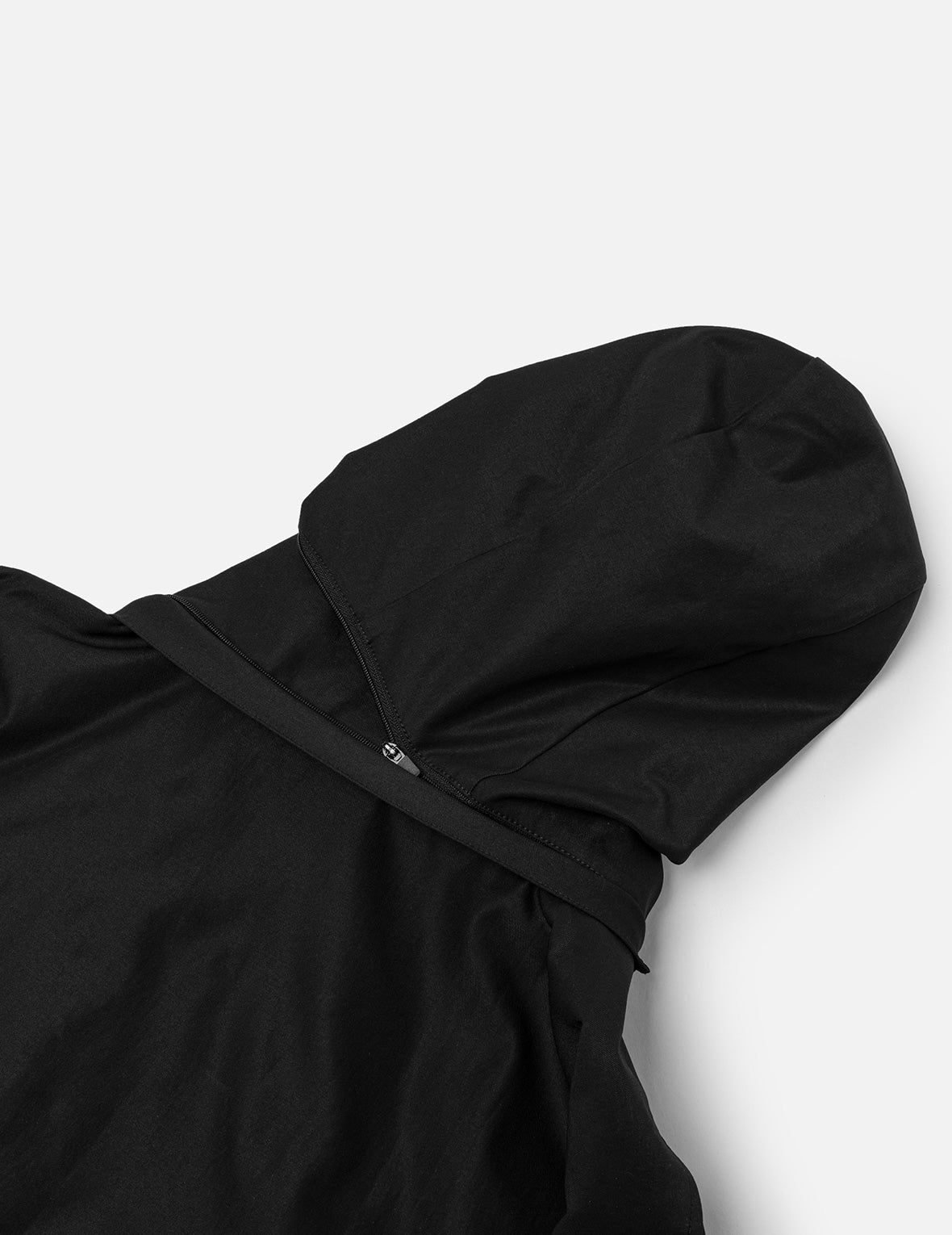 多口袋常规版型可拆式连帽户外外套