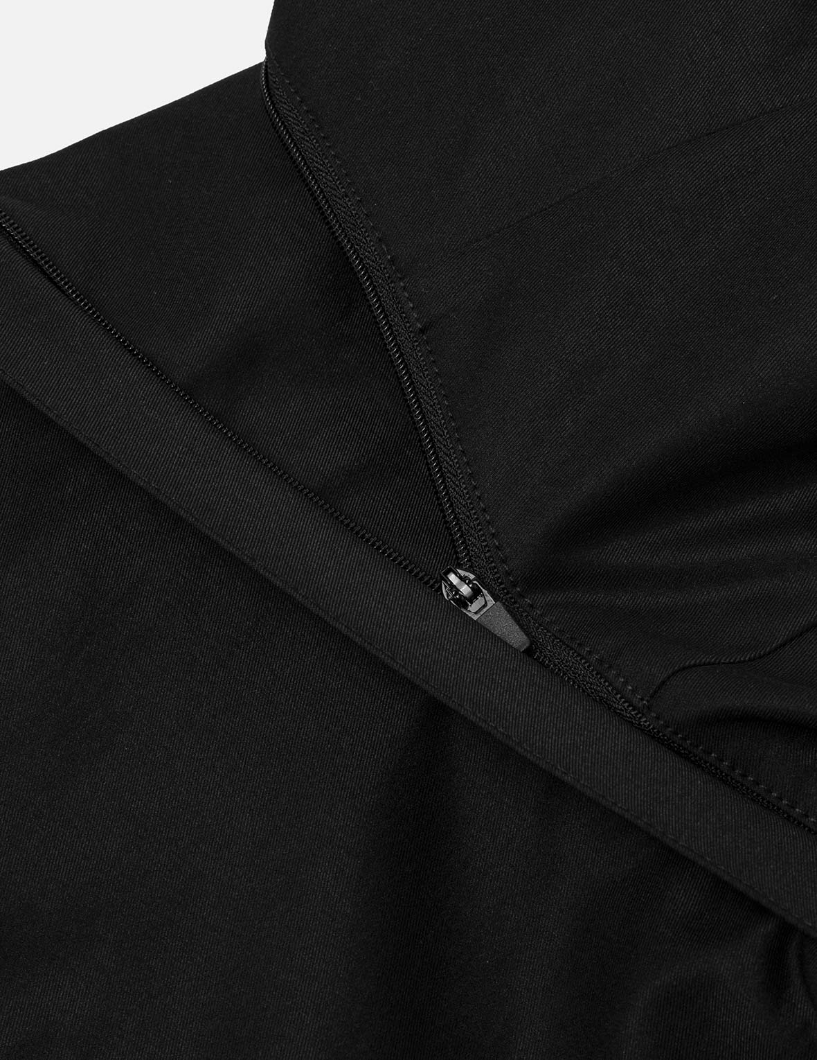 多口袋常规版型可拆式连帽户外外套