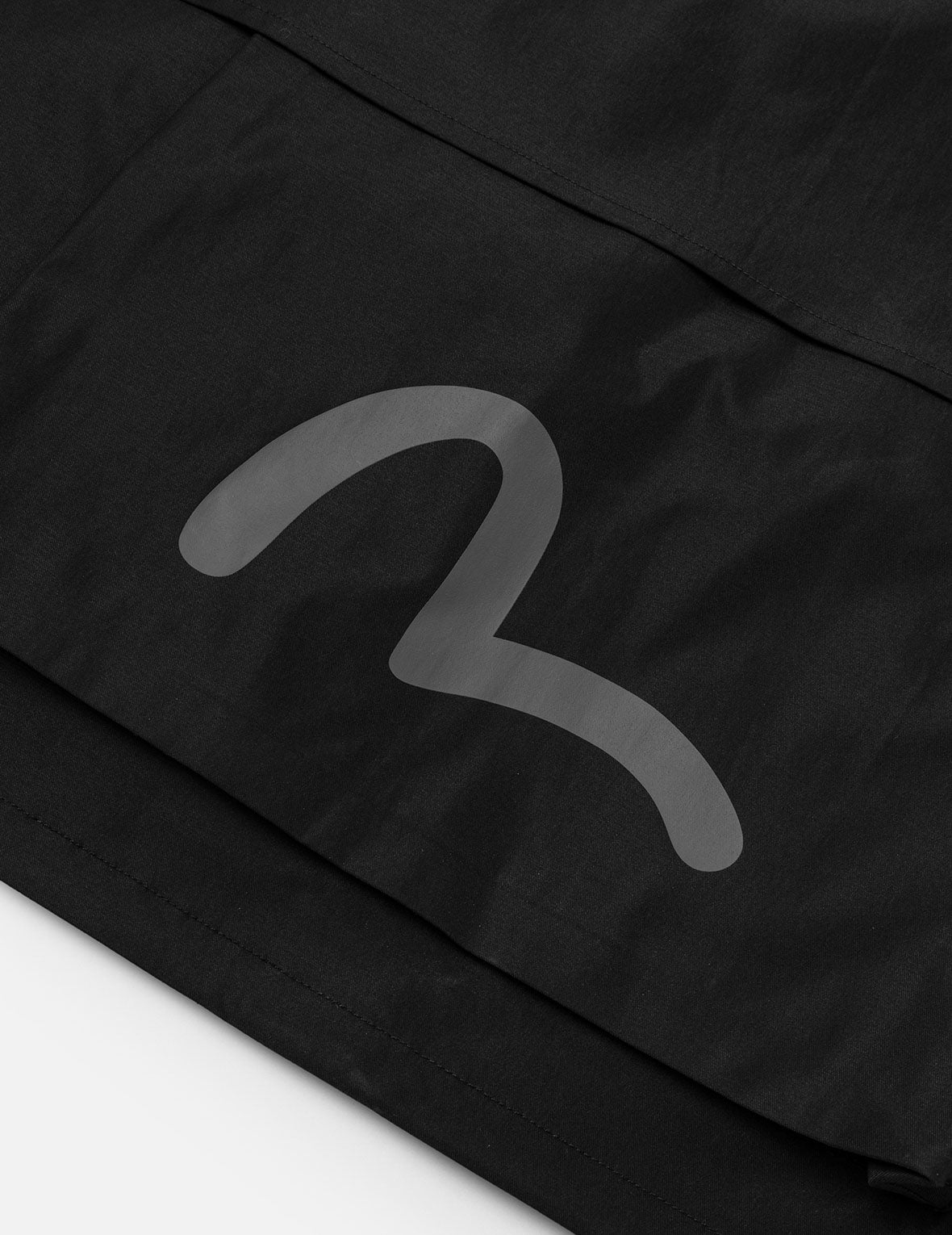 多口袋常规版型可拆式连帽户外外套