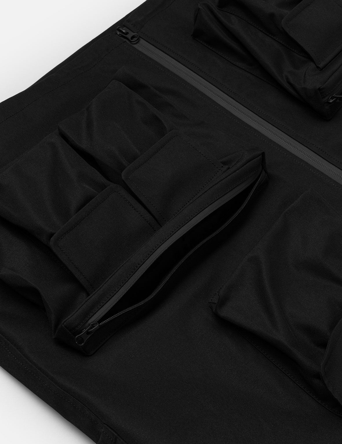 多口袋常规版型可拆式连帽户外外套