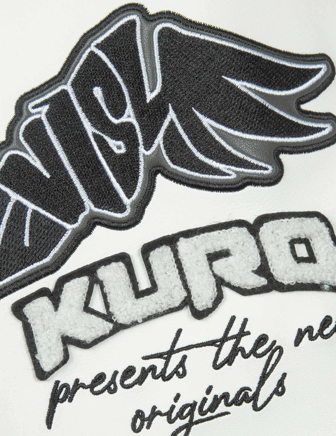 多重商标刺绣徽章宽版休闲夹棉棒球外套